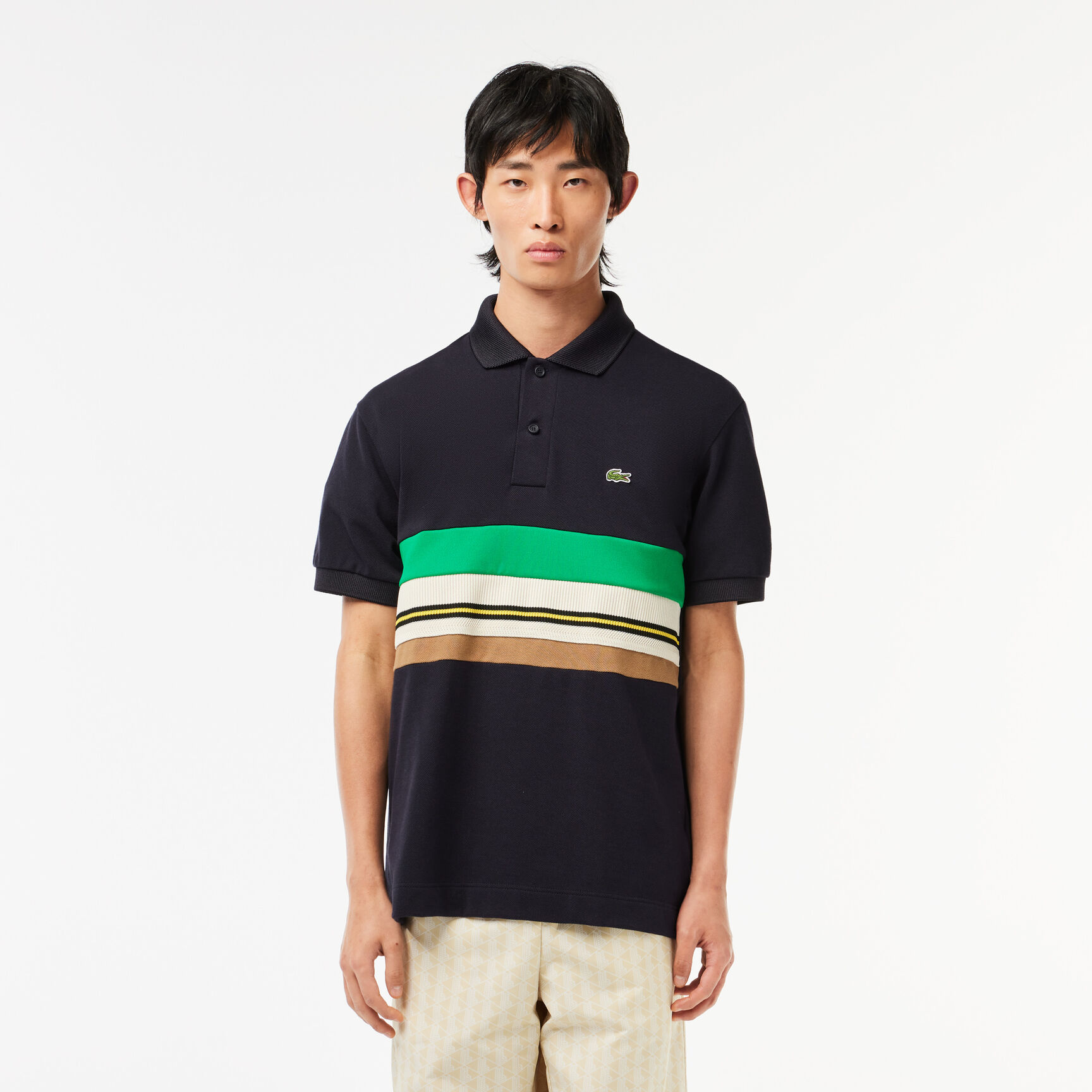 تي شيرت بولو لاكوست بيكيه مطاطي بطبعة مميزة لكلمة Lacoste French Made Contrast Stripe Polo Shirt - PH1132-00-HDE