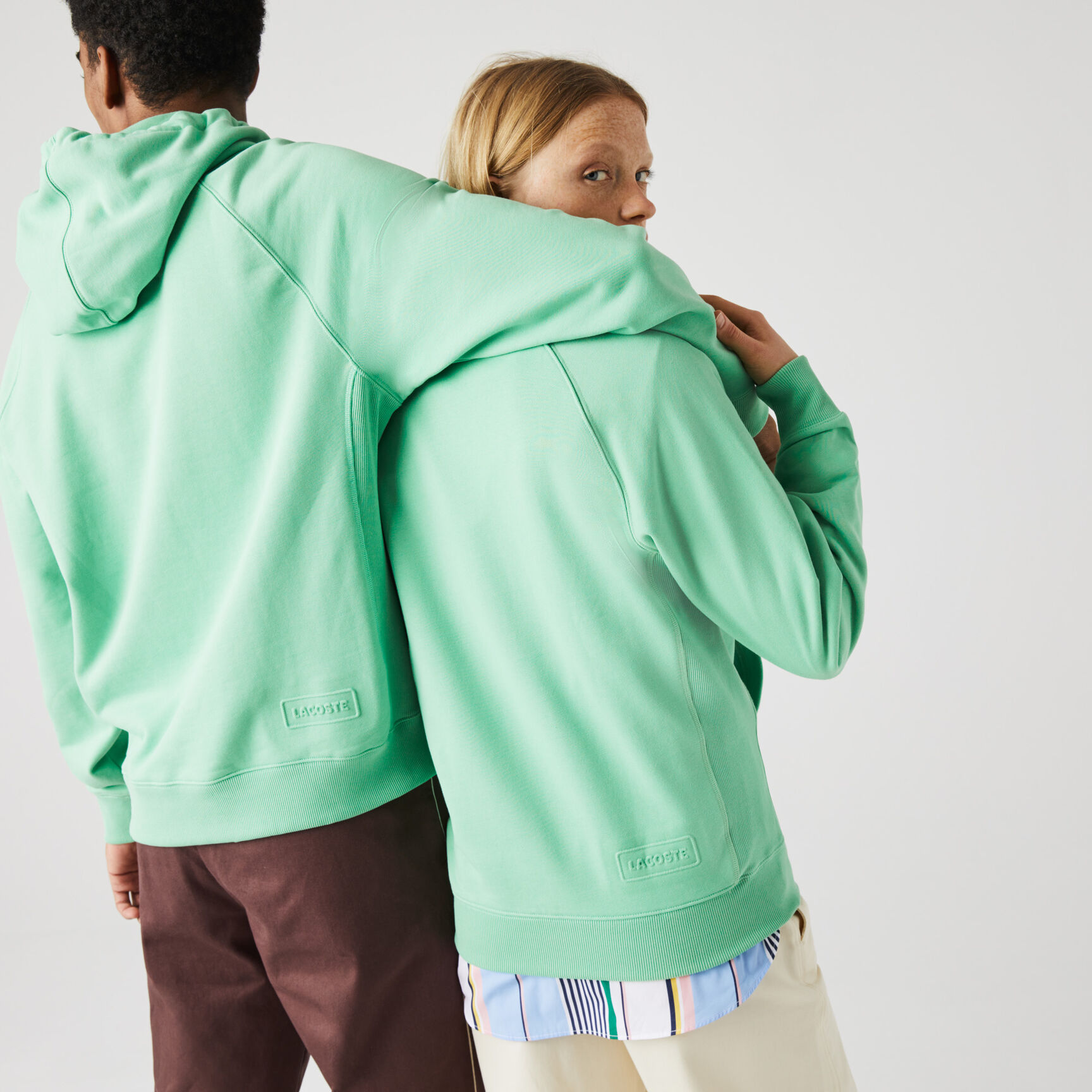 سويت شيرت قطني بغطاء رأس للجنسين مجموعة Lacoste LIVE سويت شيرت قطني بغطاء رأس للجنسين مجموعة Lacoste LIVE