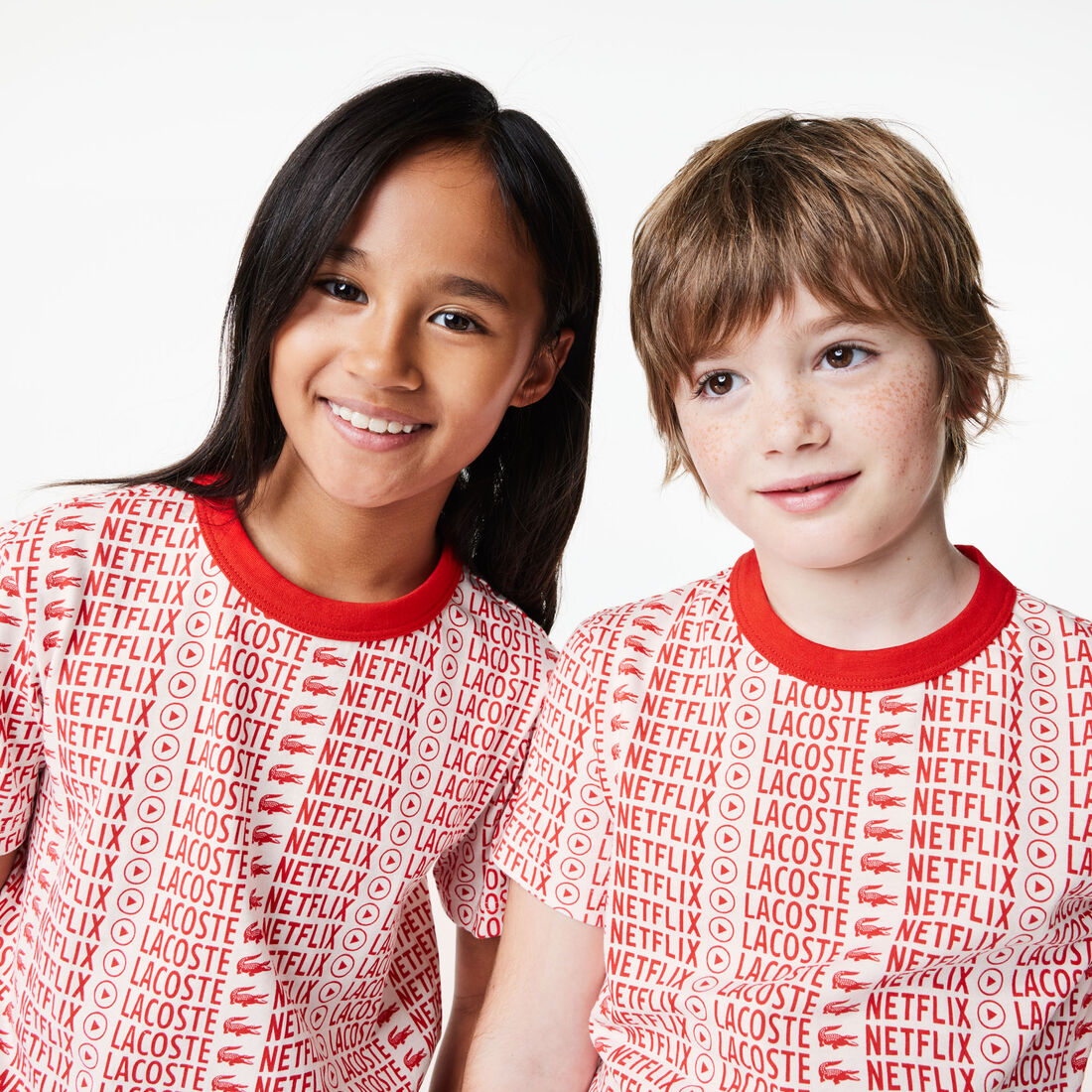 تيشيرت بطبعة قطن عضوي للأطفال مجموعة Lacoste x Netflix تيشيرت بطبعة قطن عضوي للأطفال مجموعة Lacoste x Netflix