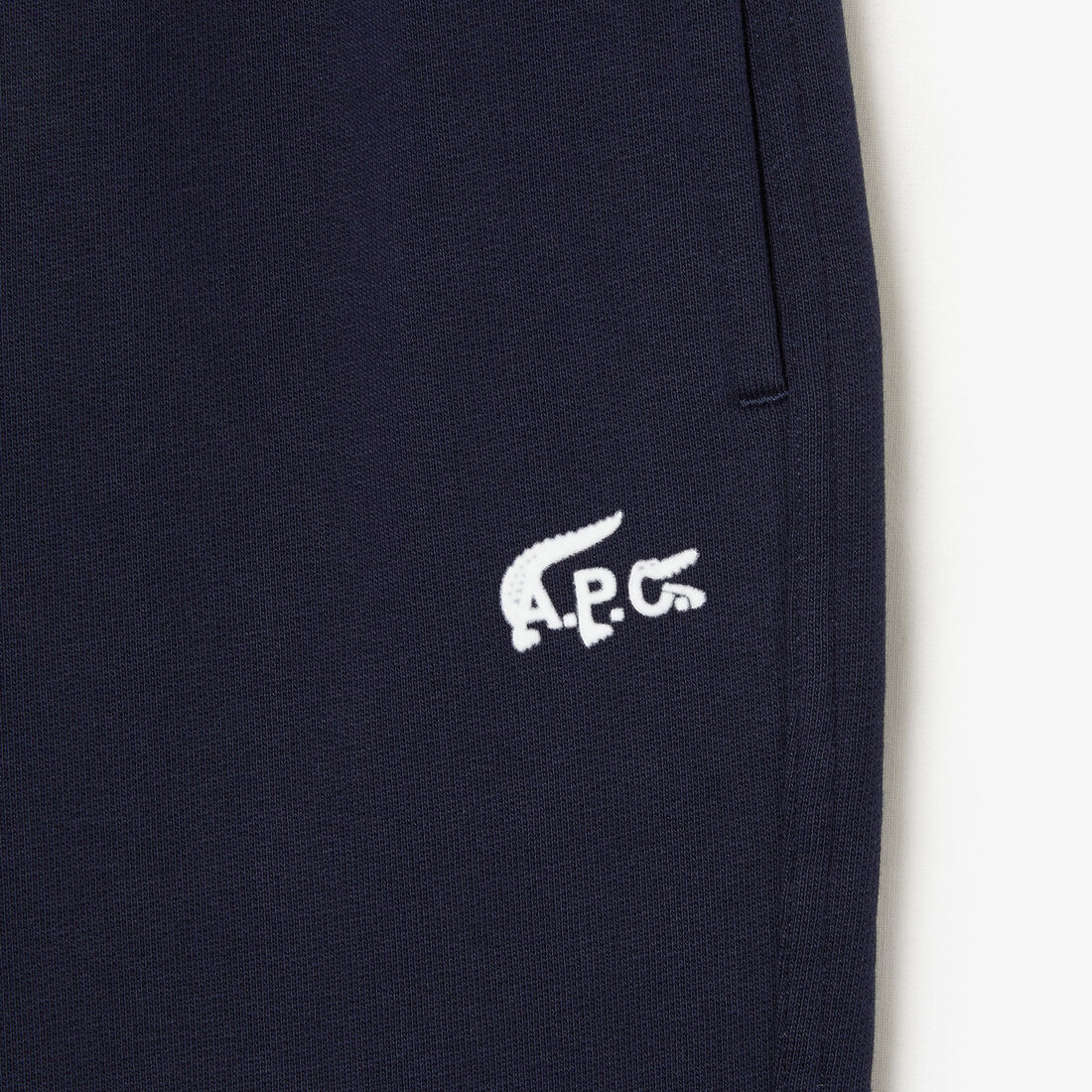 بنطال رياضي صوف قطني للرجال مجموعة Lacoste x A.P.C. بنطال رياضي صوف قطني للرجال مجموعة Lacoste x A.P.C.