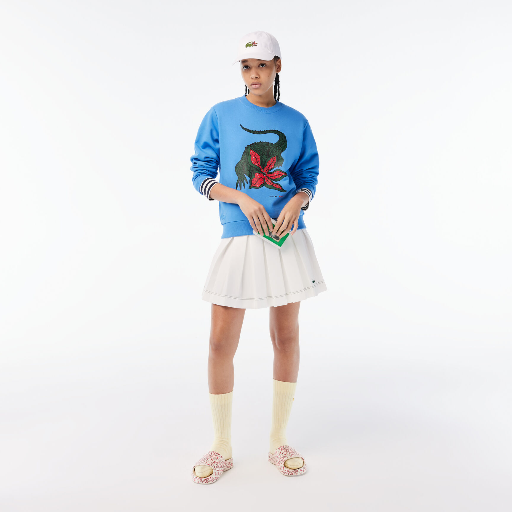 سويت شيرت صوف قطن عضوي بقصة فضفاضة للنساء مجموعة Lacoste x Netflix سويت شيرت صوف قطن عضوي بقصة فضفاضة للنساء مجموعة Lacoste x Netflix