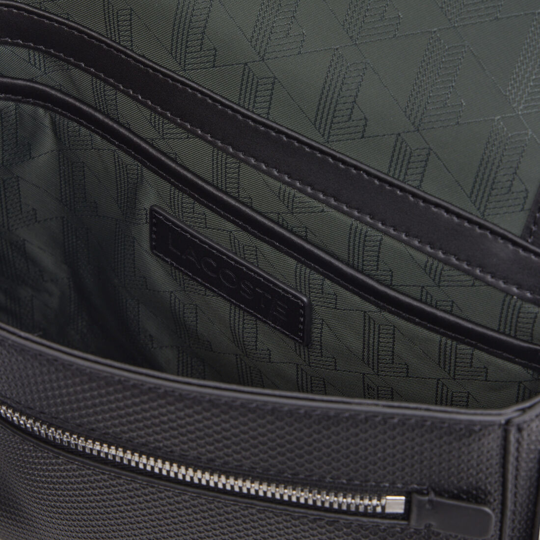 Chantaco Leather Messenger Bag Chantaco Leather Messenger Bag - NH5262CE-000