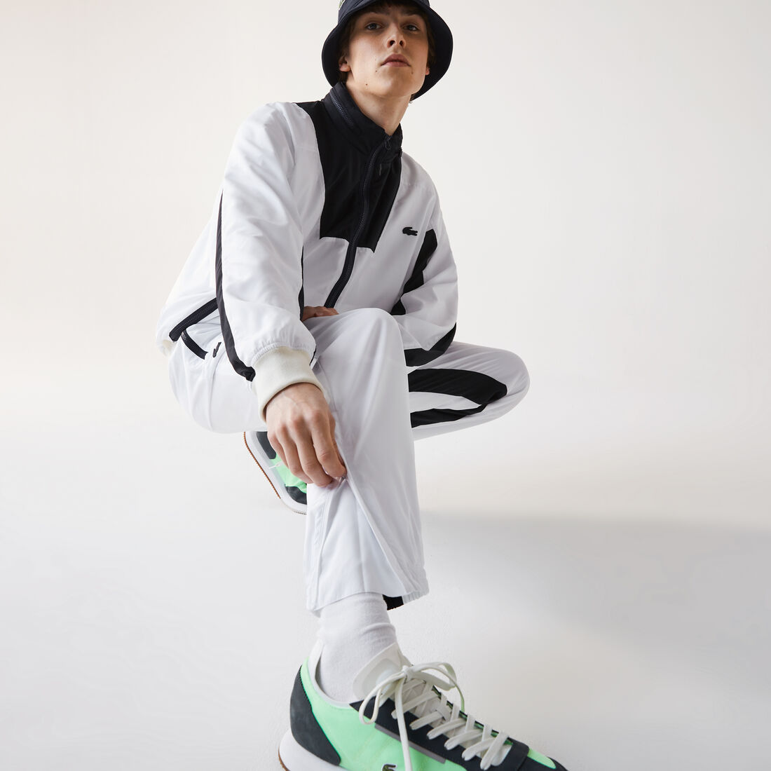 بنطال رياضي خفيف بكتل لونية وطراز ريترو للرجال بنطال رياضي خفيف بكتل لونية وطراز ريترو للرجال