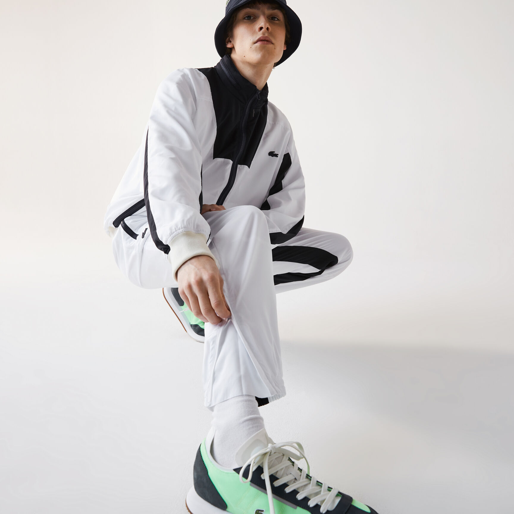 بنطال رياضي خفيف بكتل لونية وطراز ريترو للرجال بنطال رياضي خفيف بكتل لونية وطراز ريترو للرجال