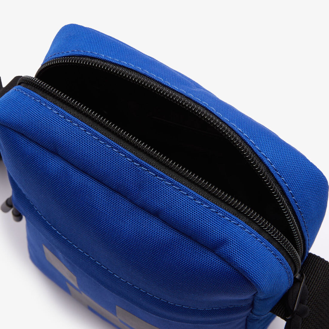 حقيبة كروس عمودية قنب مطبوعة للرجال مجموعة Lacoste x Minecraft حقيبة كروس عمودية قنب مطبوعة للرجال مجموعة Lacoste x Minecraft