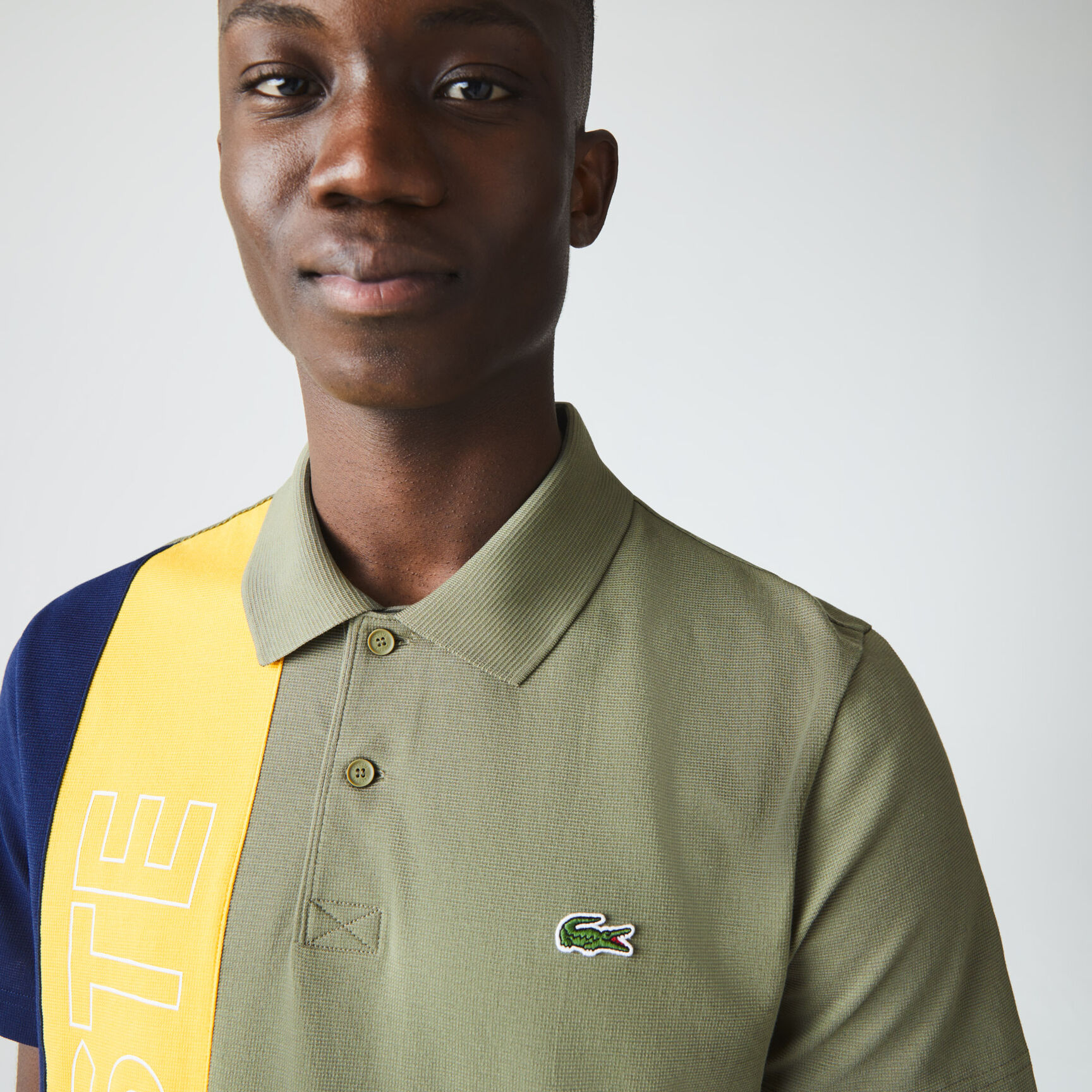 Men&rsquo;s Lacoste Regular Fit Colourblock Ultra-Lightweight Knit Polo Shirt