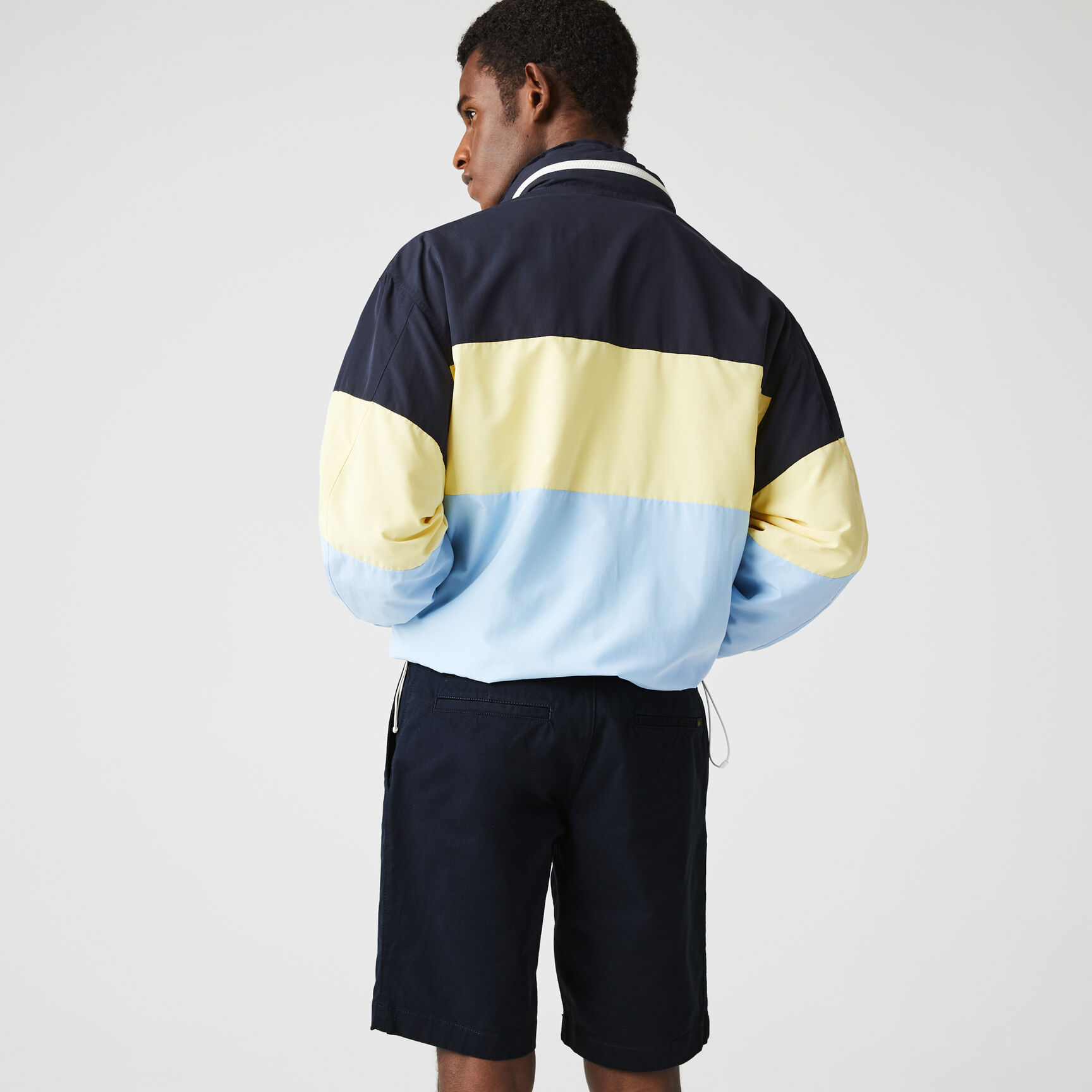 شورت بيرمودا من الجبردين المرن بقصة ضيقة للرجال شورت بيرمودا من الجبردين المرن بقصة ضيقة للرجال