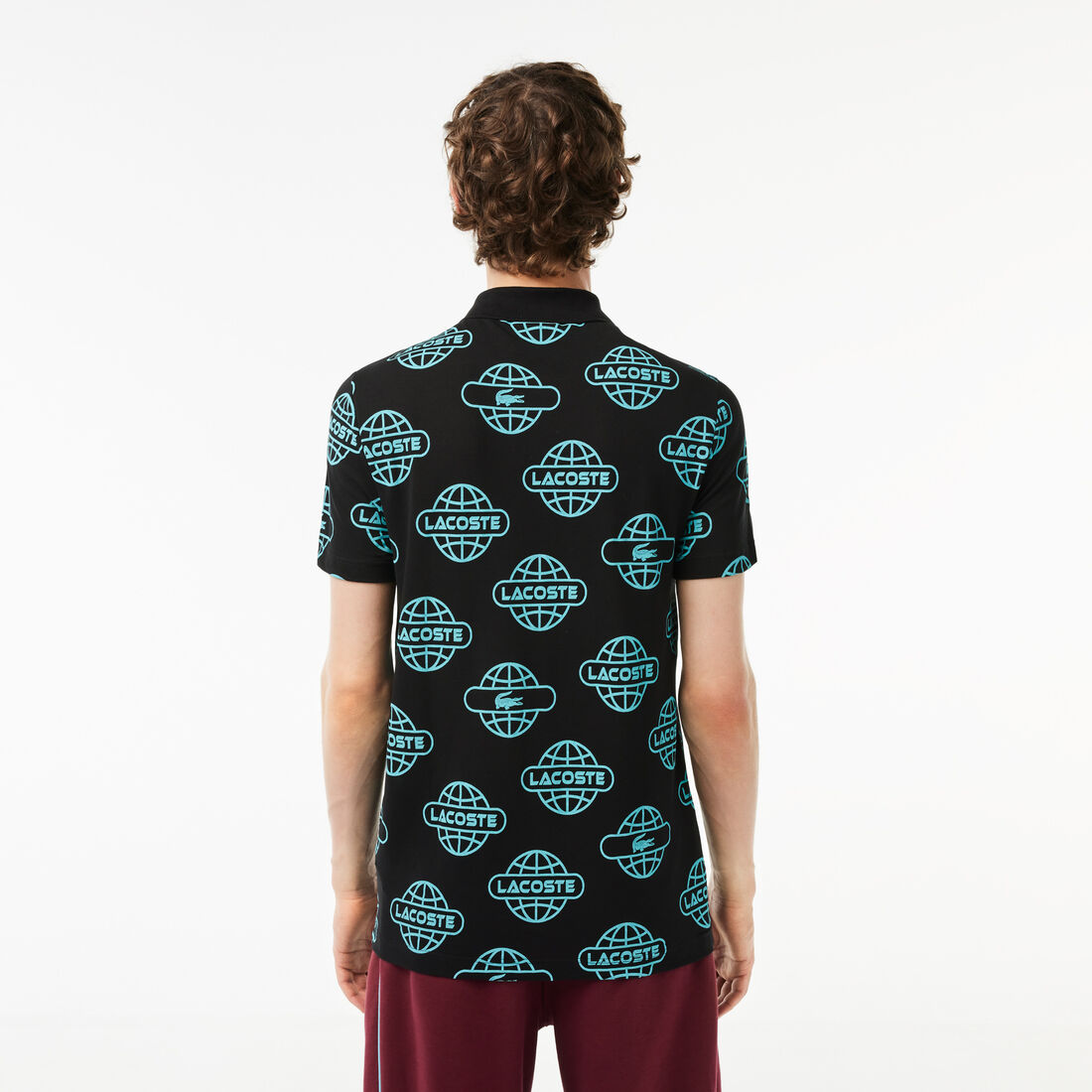 تي شيرت بولو بيكيه معالج بقصّة ضيقة من مجموعة لاكوست موفمنت Globe Print Ultralight Pique Lacoste Movement Polo Shirt - PH1175-00-QPI