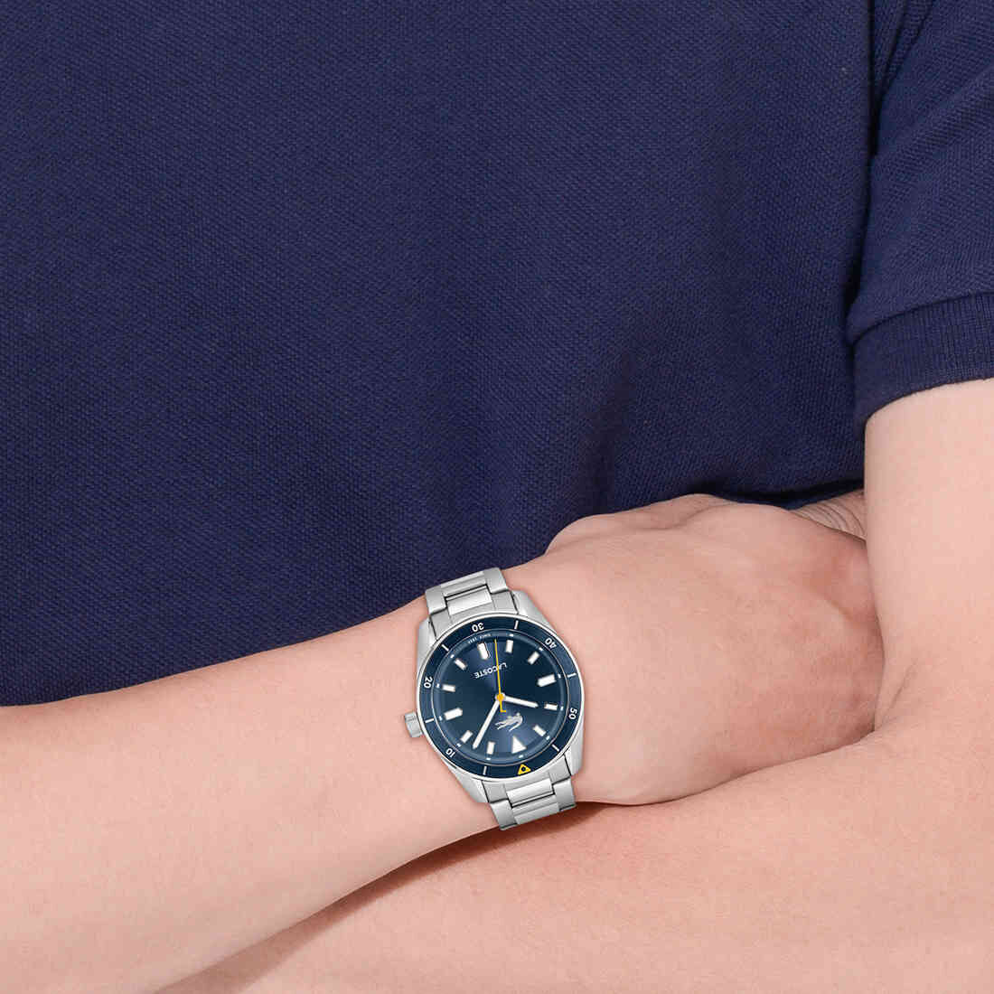 ساعة كوارتز رجالية من الفولاذ المقاوم للصدأ بثلاث عقارب Men Stainless Steel Bracelet 3 Hand Quartz Watch - 2011424-SLV