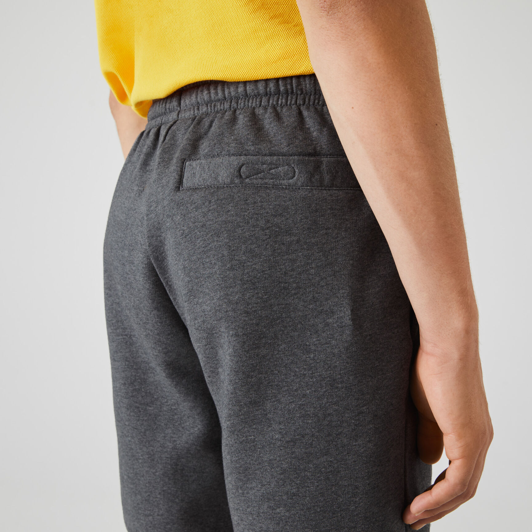 شورت من الصوف لرياضة التنس للرجال من مجموعة Lacoste SPORT شورت من الصوف لرياضة التنس للرجال من مجموعة Lacoste SPORT