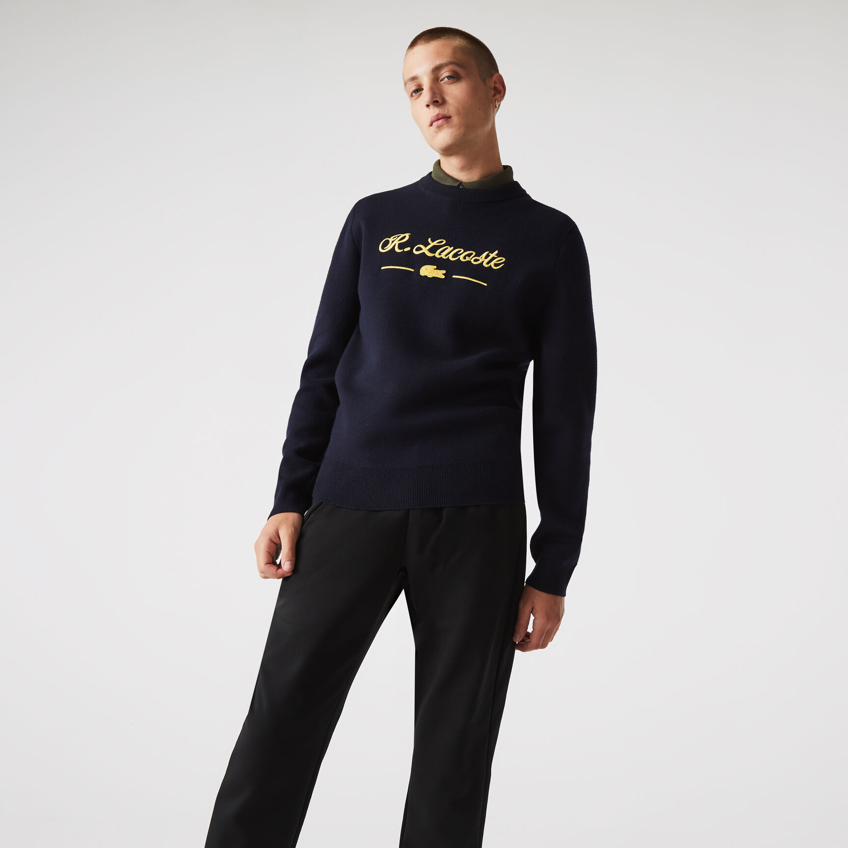 كنزة رجالية مطرزة من الصوف والقطن برقبة دائرية كنزة رجالية مطرزة من الصوف والقطن برقبة دائرية