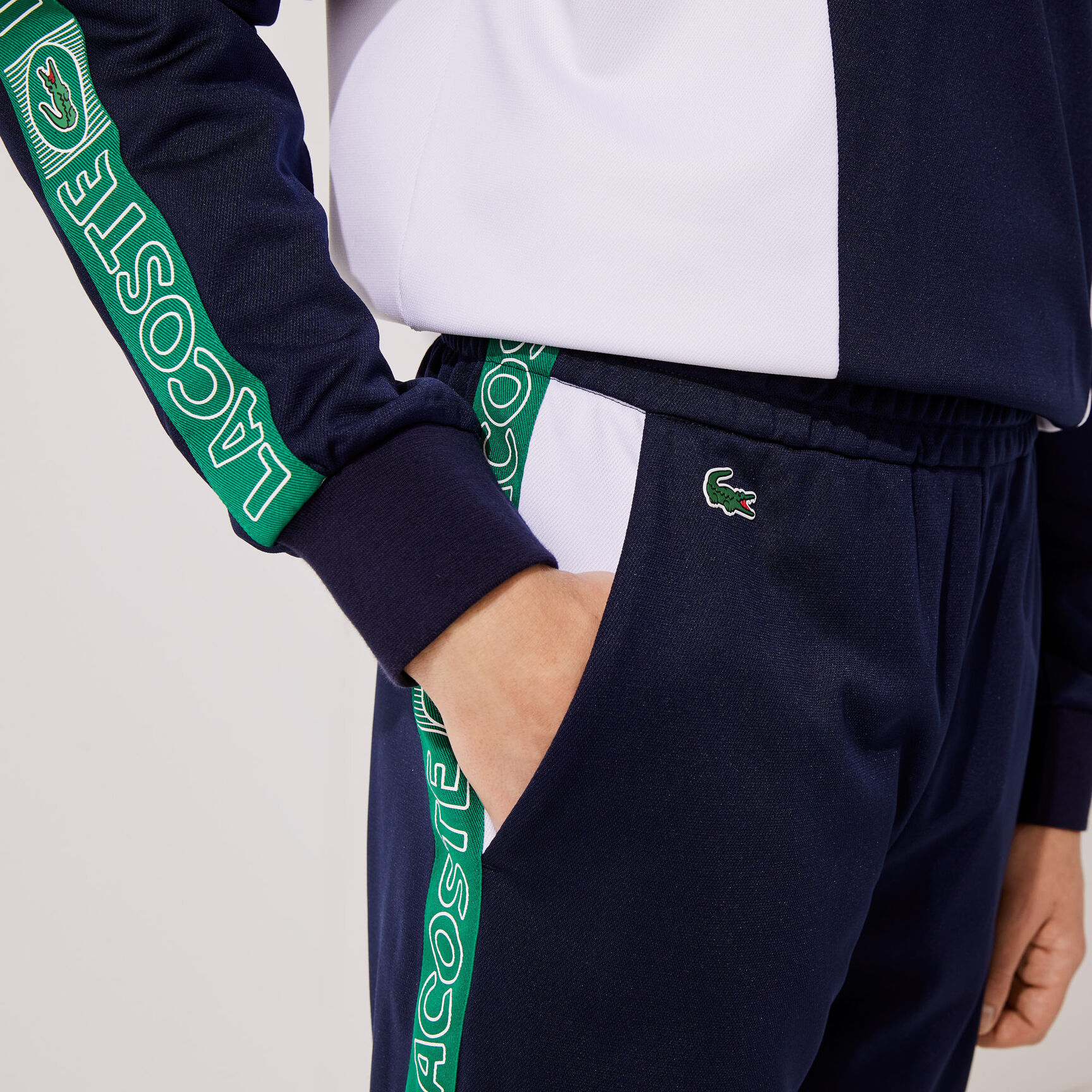 بنطال رياضي بأشرطة شعار الماركة للرجال مجموعة Lacoste SPORT بنطال رياضي بأشرطة شعار الماركة للرجال مجموعة Lacoste SPORT