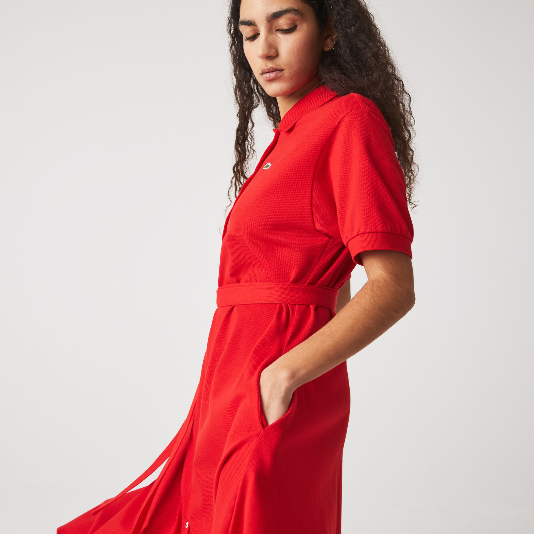 فستان بولو بيكيه قطن بحزام للنساء فستان بولو بيكيه قطن بحزام للنساء