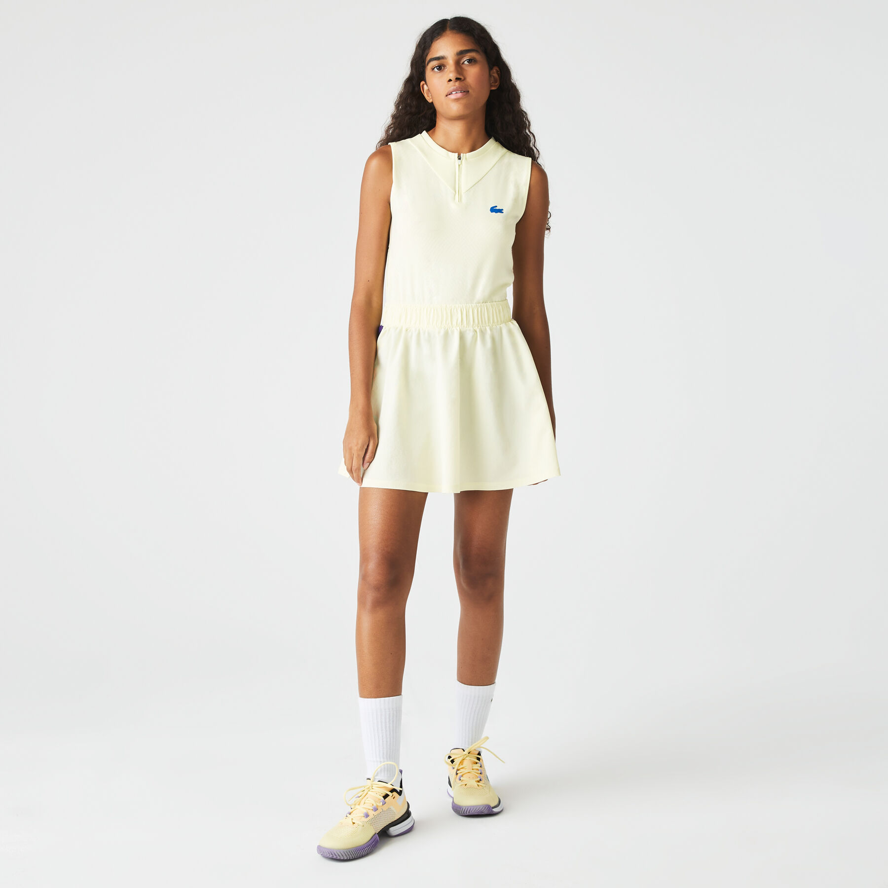 فستان تنس قصير مع شورت تحتي مدمج للنساء من مجموعة Lacoste SPORT لاكوست فستان تنس قصير مع شورت تحتي مدمج للنساء من مجموعة lacoste sport