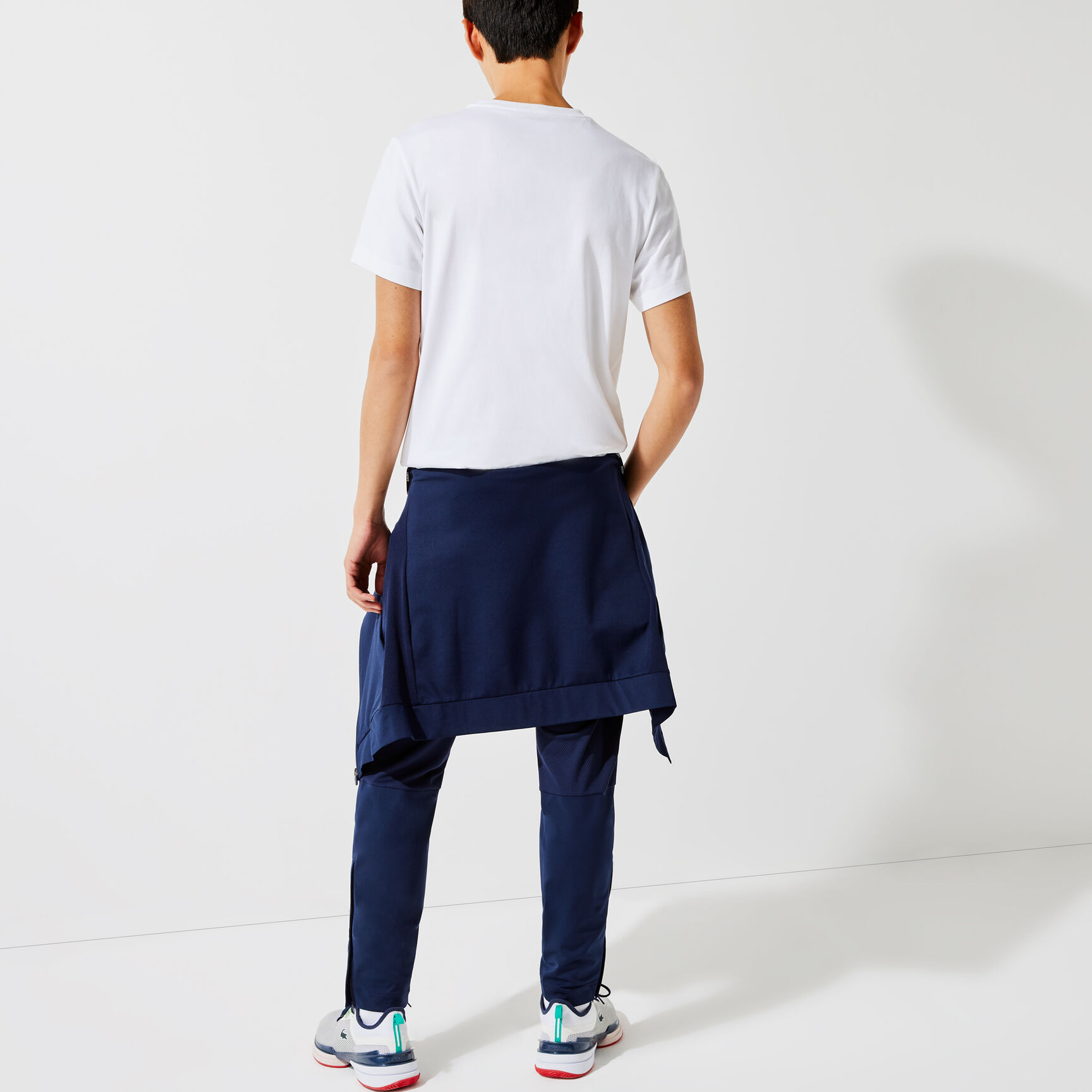 تيشيرت رجالي برقبة دائرية وطبعة تنس من مجموعة Lacoste SPORT