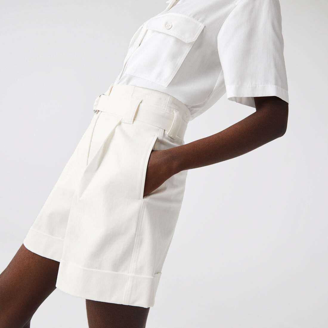 شورت برمودا قطن مطاطي بخصر مرتفع للنساء شورت برمودا قطن مطاطي بخصر مرتفع للنساء