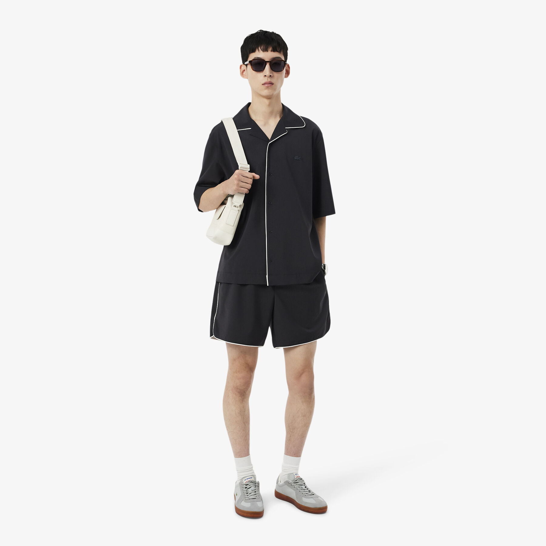 lacoste men s baseshot pro leather sneakers