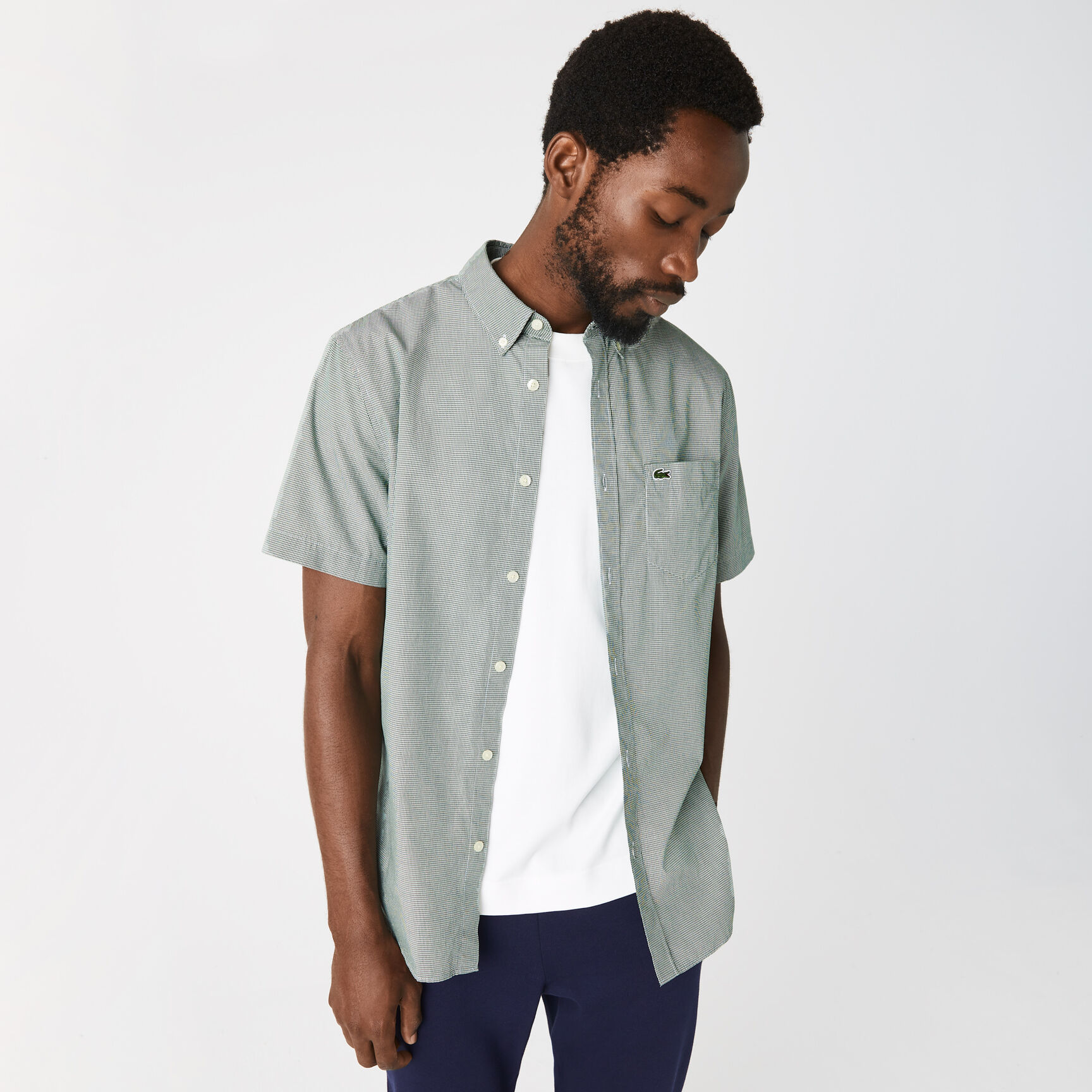 قميص بقصة عادية ونقشة مربعات غينغهام للرجال