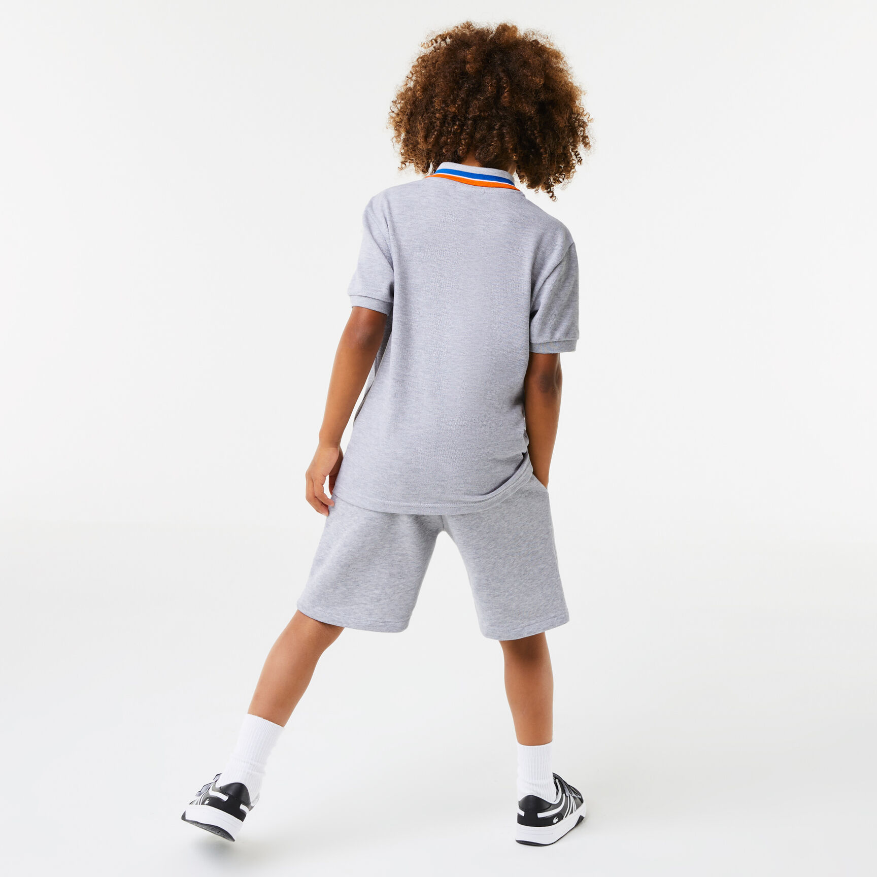 بولو للأولاد من لاكوست ذو ياقة ثلاثية الألوان مصنوع من القطن بيتي بيكيه Boys' Lacoste Tricolour Collar Cotton Petit Piqué Polo - PJ9702-00-W9D