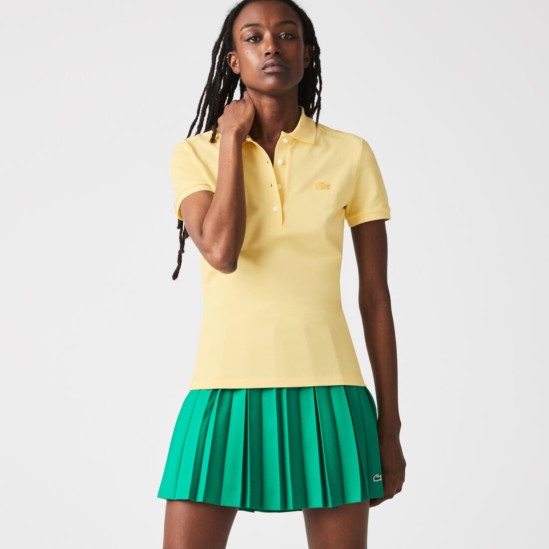 تيشيرت بولو L.12.D بقصة ضيقة من قماش بيتي بيكيه المطاطي تيشيرت بولو L.12.D بقصة ضيقة من قماش بيتي بيكيه المطاطي