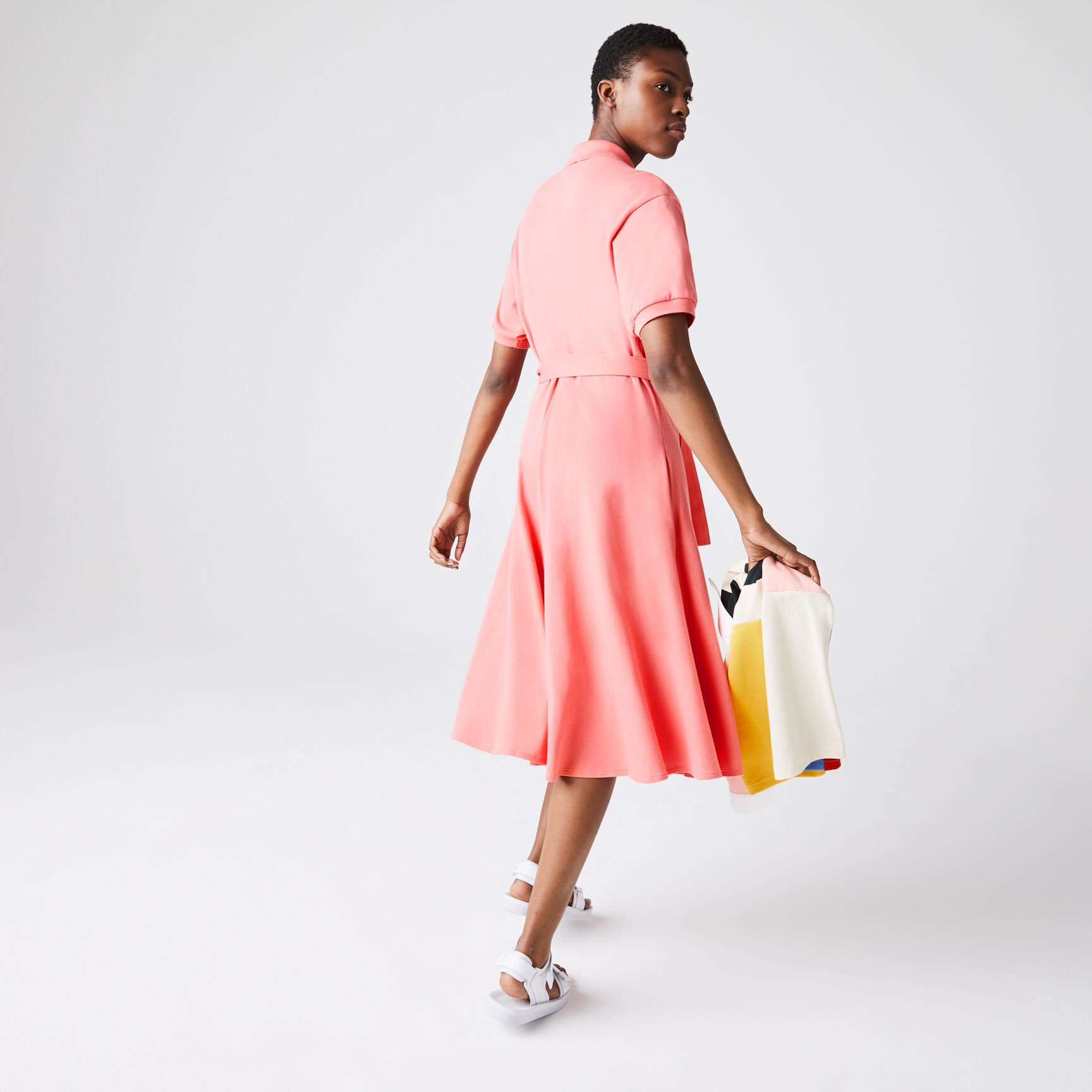 فستان بولو بيكيه قطن بحزام للنساء فستان بولو بيكيه قطن بحزام للنساء