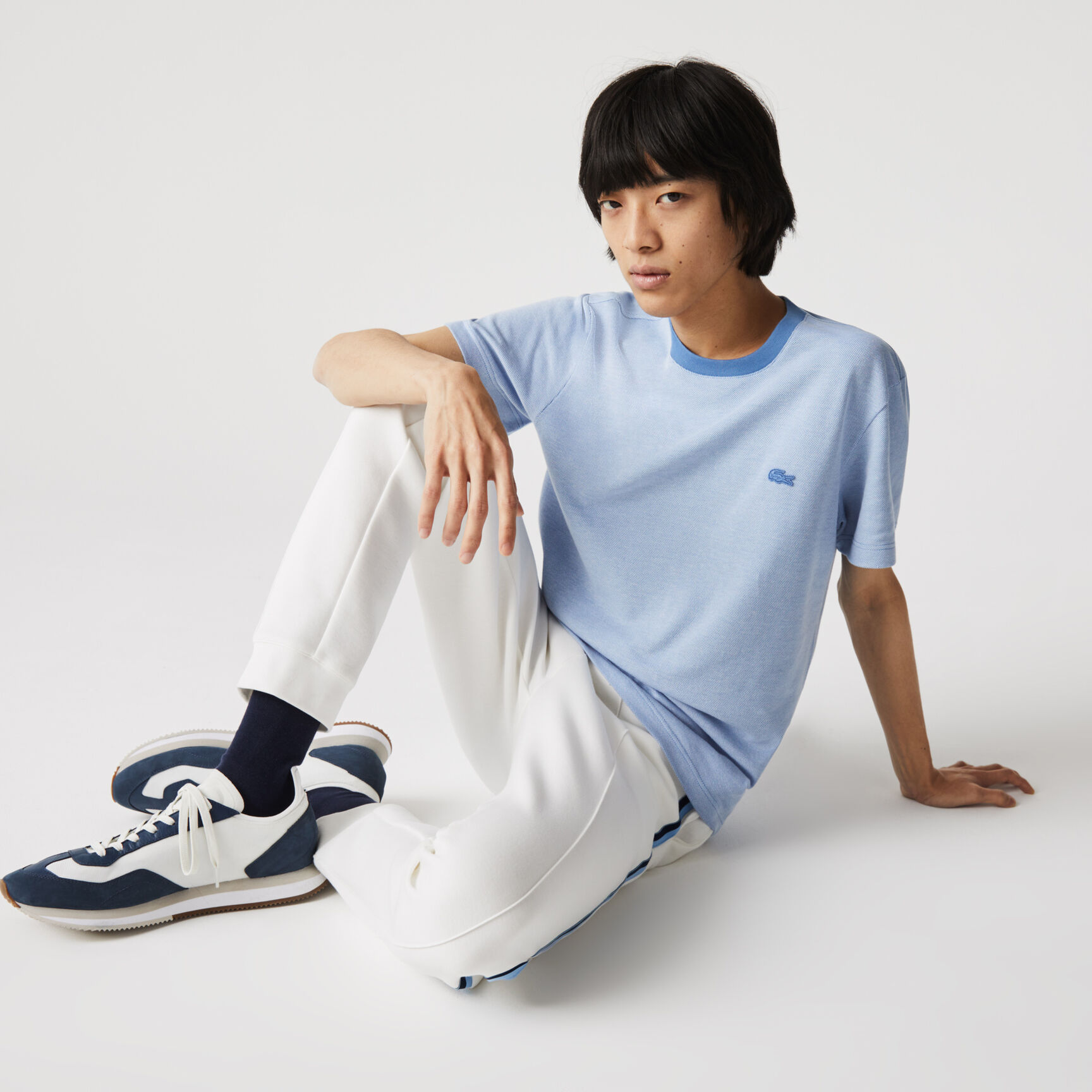 تي شيرت قطني متعرج الملمس للرجال بفتحة رقبة مستديرة تي شيرت قطني متعرج الملمس للرجال بفتحة رقبة مستديرة