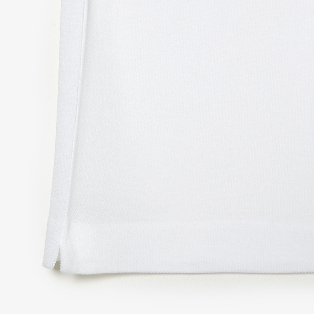 تيشيرت بولو قطن عضوي للرجال مجموعة Lacoste x Netflix تيشيرت بولو قطن عضوي للرجال مجموعة Lacoste x Netflix