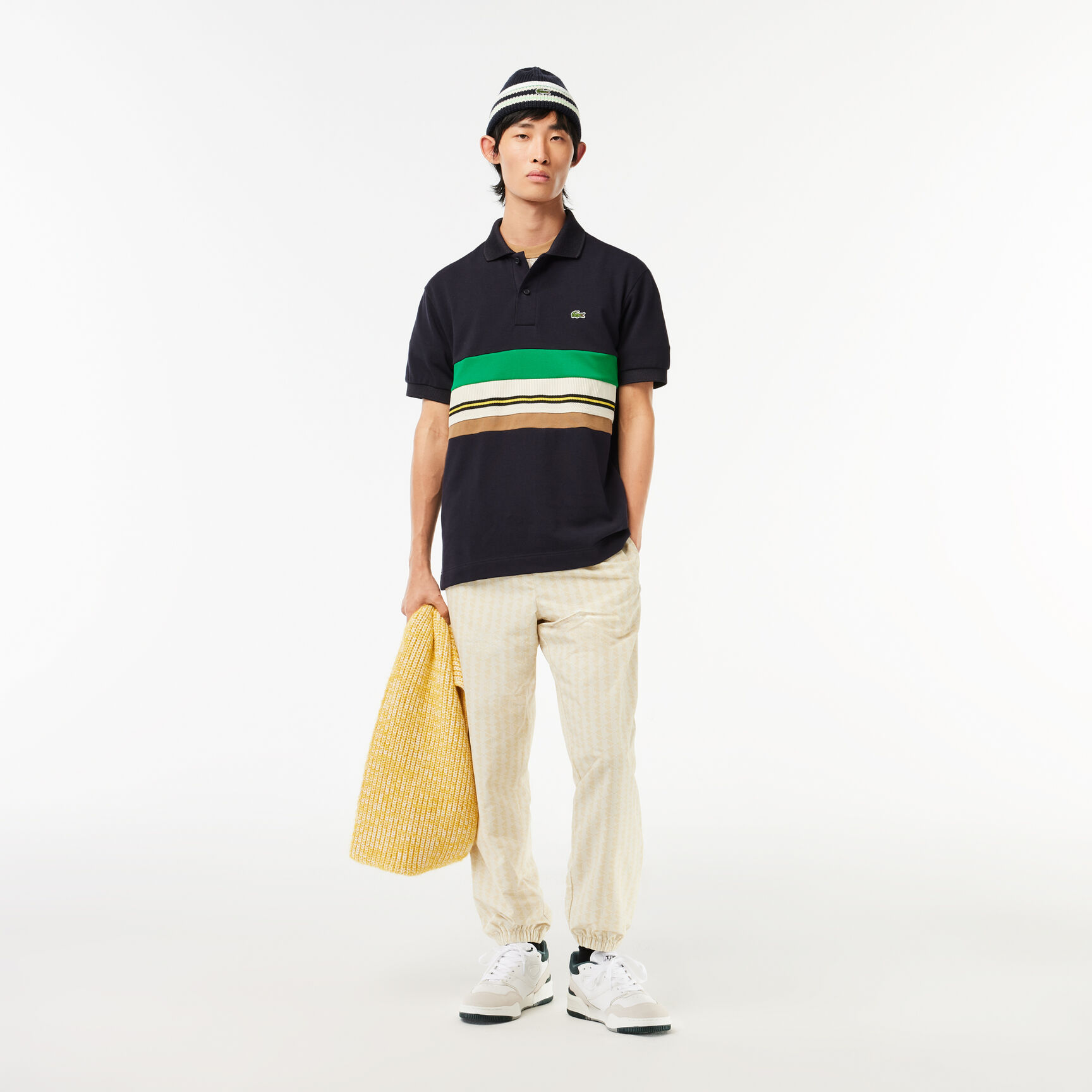 تي شيرت بولو لاكوست بيكيه مطاطي بطبعة مميزة لكلمة Lacoste French Made Contrast Stripe Polo Shirt - PH1132-00-HDE