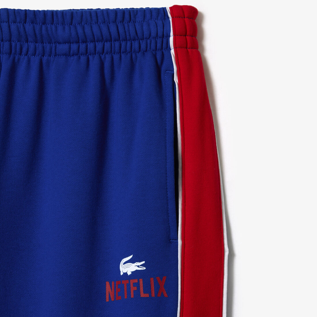 بنطال رياضي قطن عضوي للرجال مجموعة Lacoste x Netflix بنطال رياضي قطن عضوي للرجال مجموعة Lacoste x Netflix