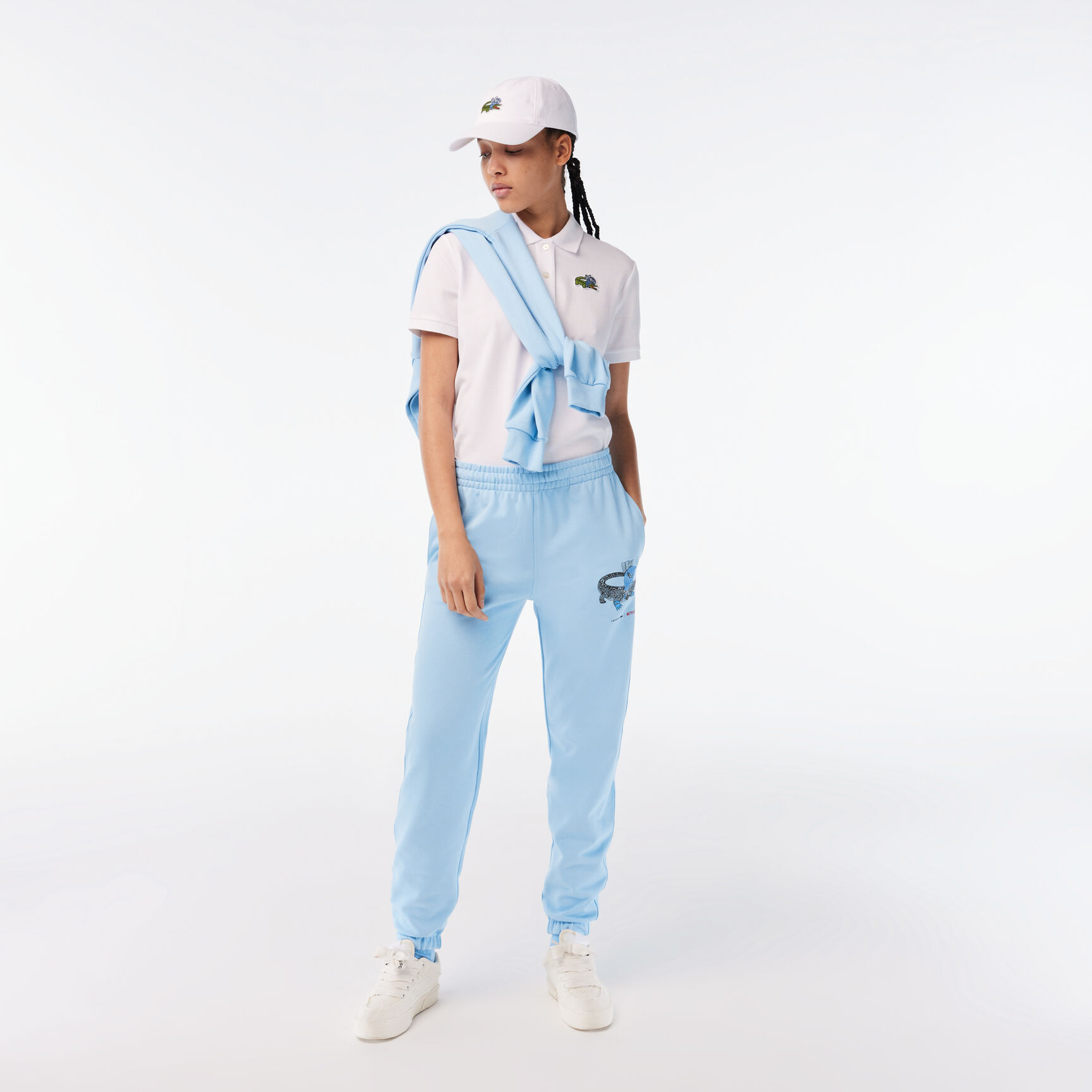 بنطال رياضي فائق النعومة للنساء مجموعة Lacoste x Netflix بنطال رياضي فائق النعومة للنساء مجموعة Lacoste x Netflix