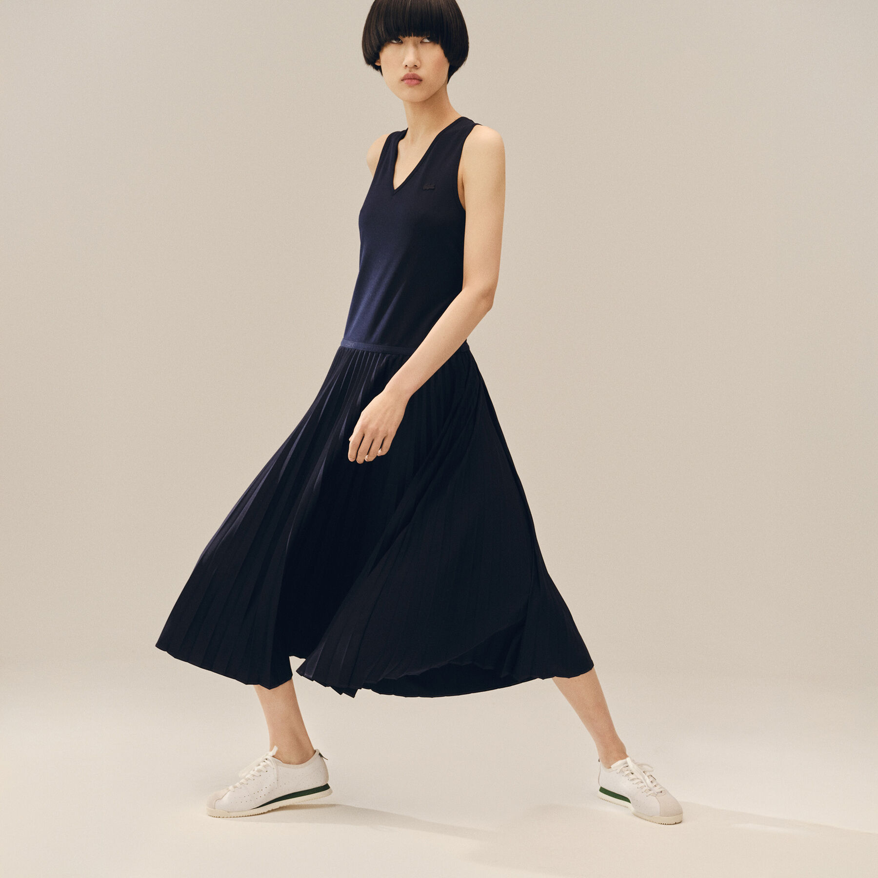 فستان طويل بدون أكمام بكسرات Long Sleeveless Pleated Dress - EF2432-00-166