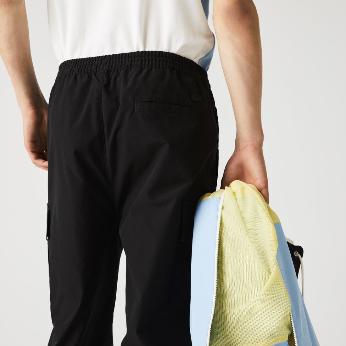 بنطلون كارغو ذو تصميم مريح للرجال بنطلون كارغو ذو تصميم مريح للرجال