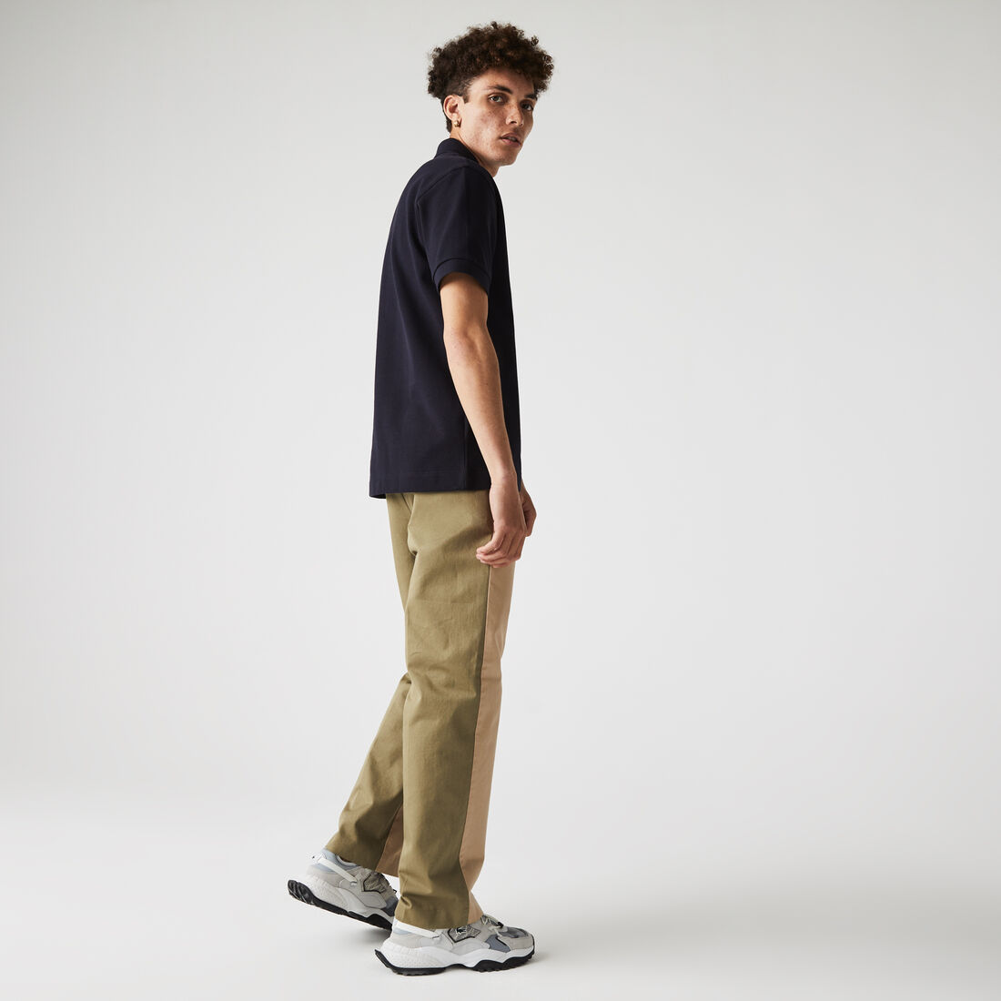 تيشيرت بولو لاكوست بيكيه قطن عضوي بقصة كلاسيكية للرجال مجموعة L.12.12 تيشيرت بولو لاكوست بيكيه قطن عضوي بقصة كلاسيكية للرجال مجموعة L.12.12