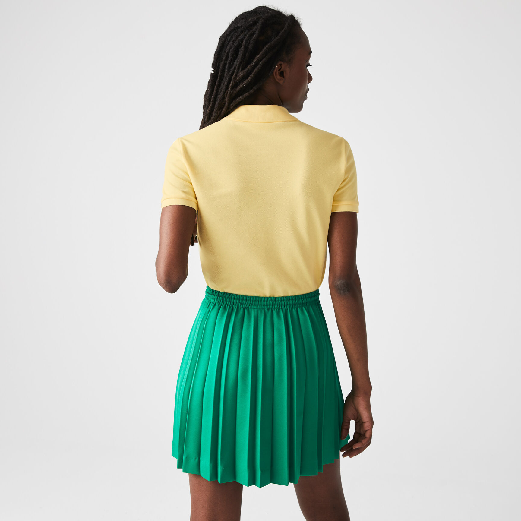 تيشيرت بولو L.12.D بقصة ضيقة من قماش بيتي بيكيه المطاطي تيشيرت بولو L.12.D بقصة ضيقة من قماش بيتي بيكيه المطاطي