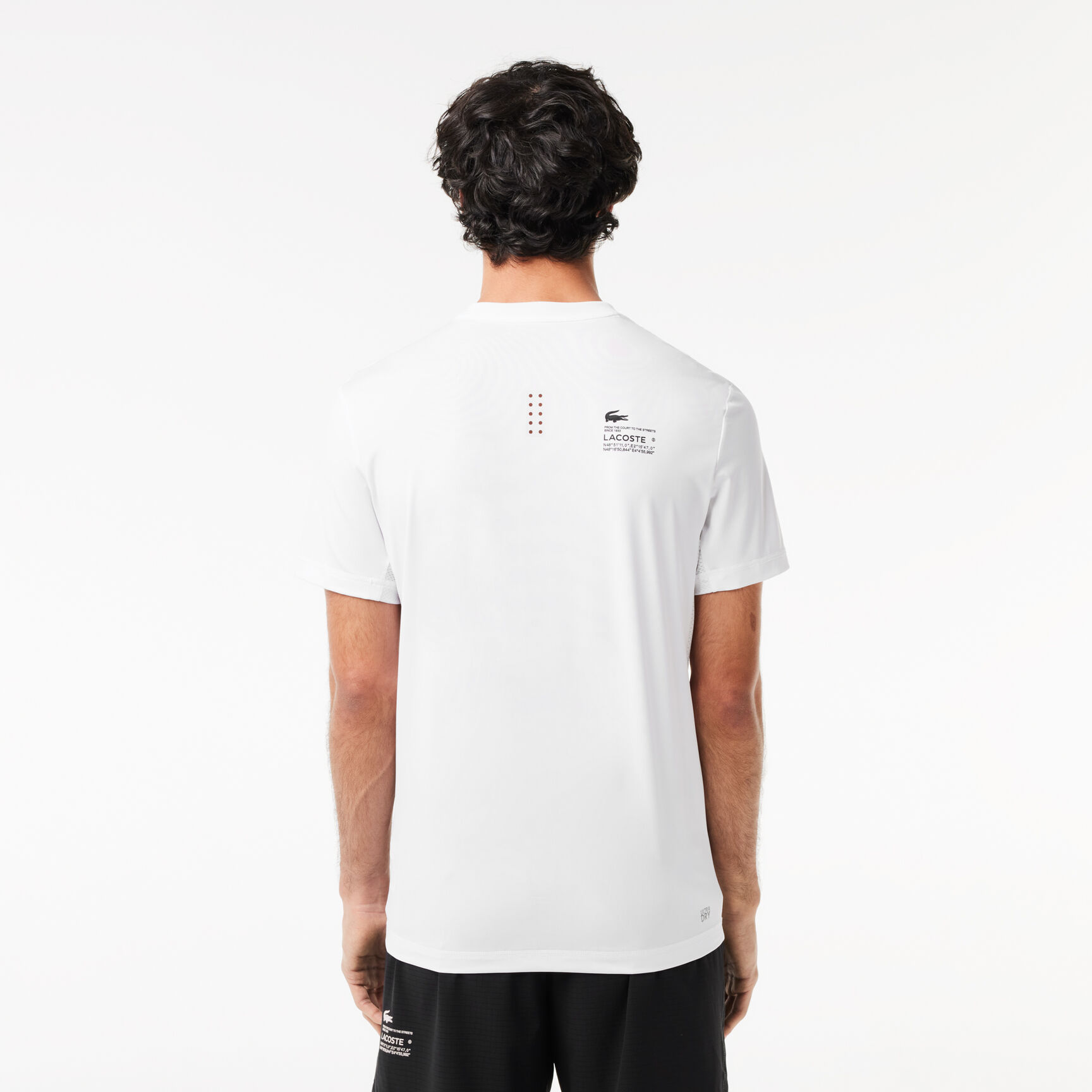 تي شيرت لاكوست بقصّة فضفاضة وفتحة رقبة مستديرة وطبعة التمساح للرجال Men's Lacoste Sport Slim Fit Stretch Jersey T-shirt - TH5207-00-001