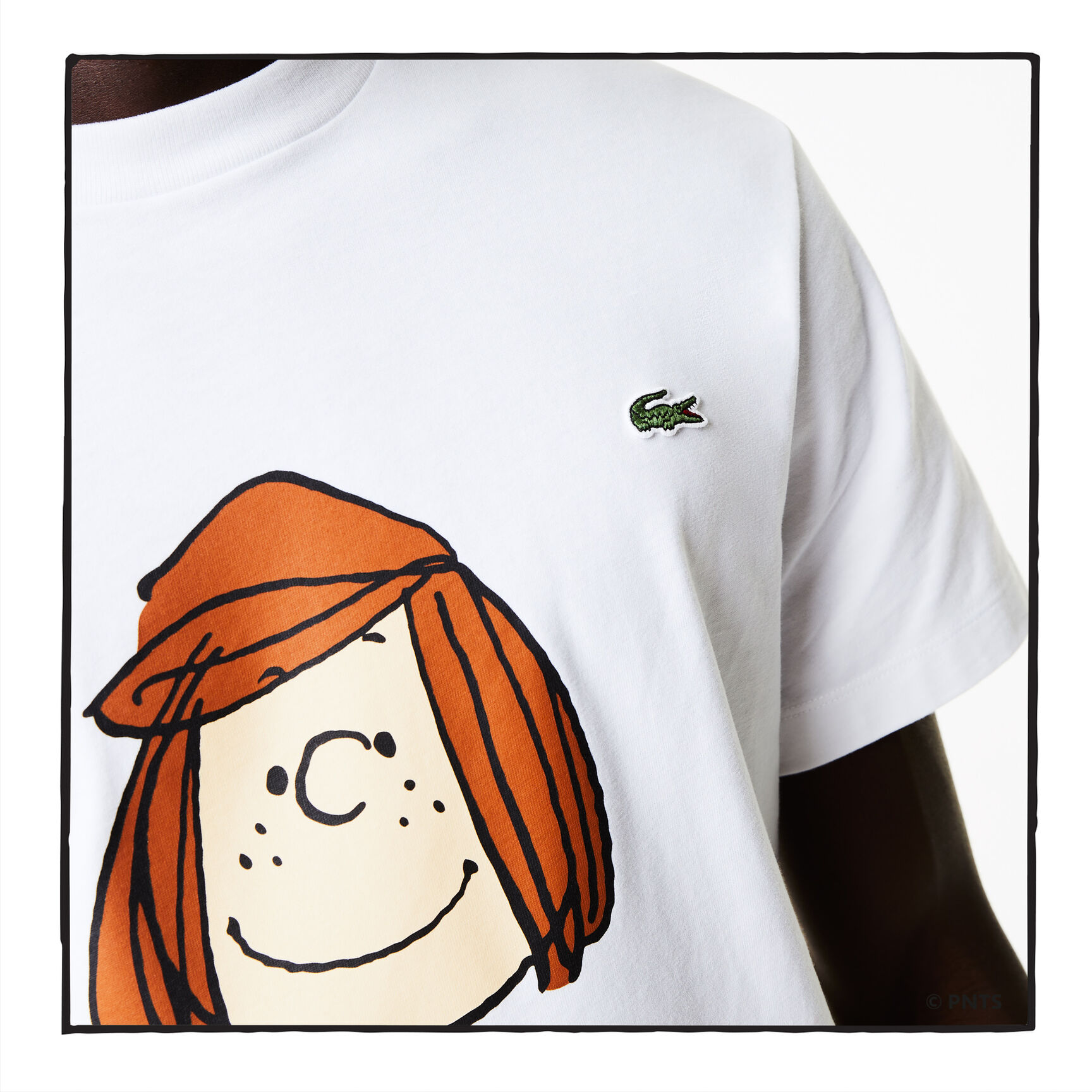 تيشيرت رجالي من القطن العضوي بياقة مستديرة من Lacoste x Peanuts