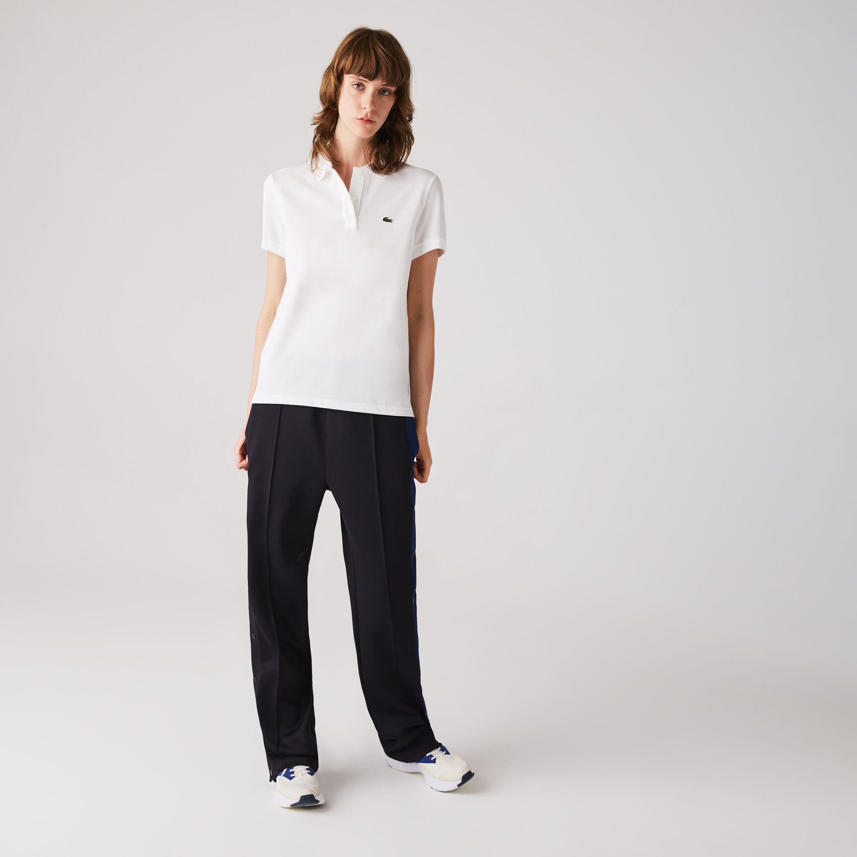 تيشيرت بولو لاكوست بيتي بيكيه قطن ناعم بقصة كلاسيكية للنساء Women's Lacoste Regular Fit Soft Cotton Petit Pique Polo Shirt - PF7839-00-001