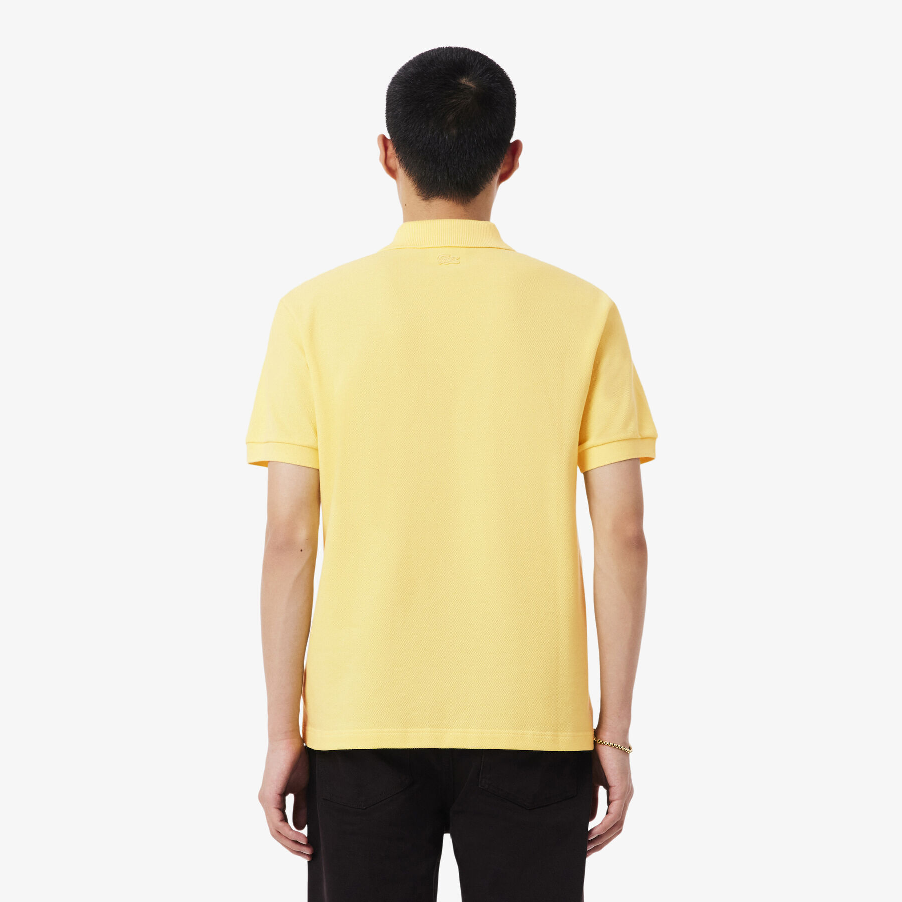 قميص بولو بيكيه بقصة كلاسيكية مع شعارالماركة بارز Classic Fit Badge Accent Pique Polo Shirt - PH0034-00-107