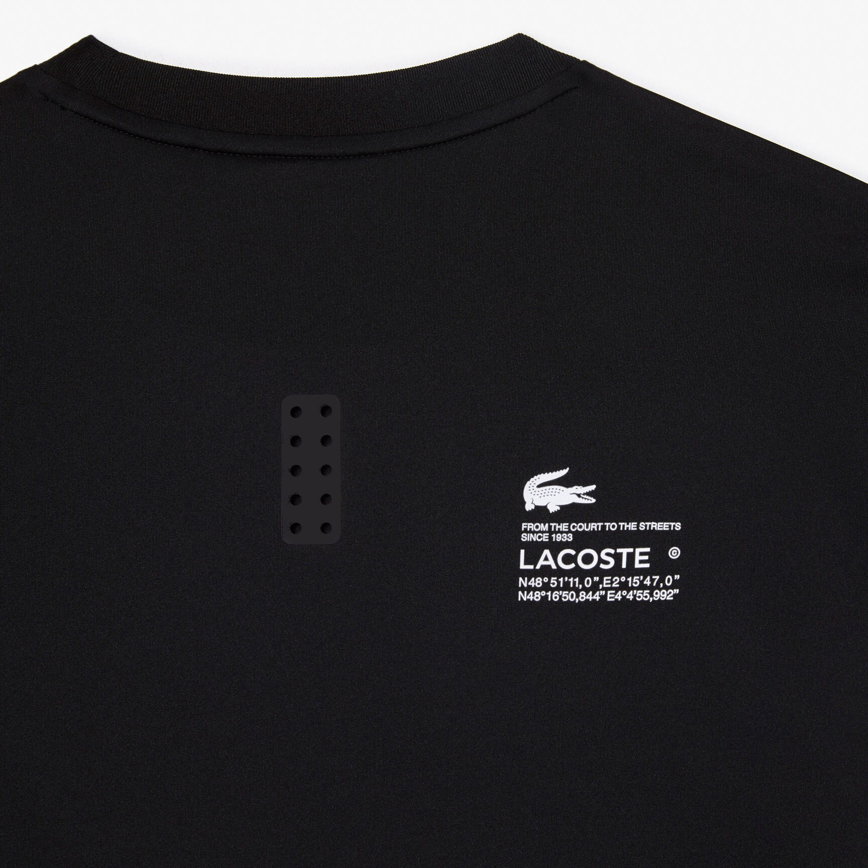 تي شيرت لاكوست بقصّة فضفاضة وفتحة رقبة مستديرة وطبعة التمساح للرجال Men's Lacoste Sport Slim Fit Stretch Jersey T-shirt - TH5207-00-031