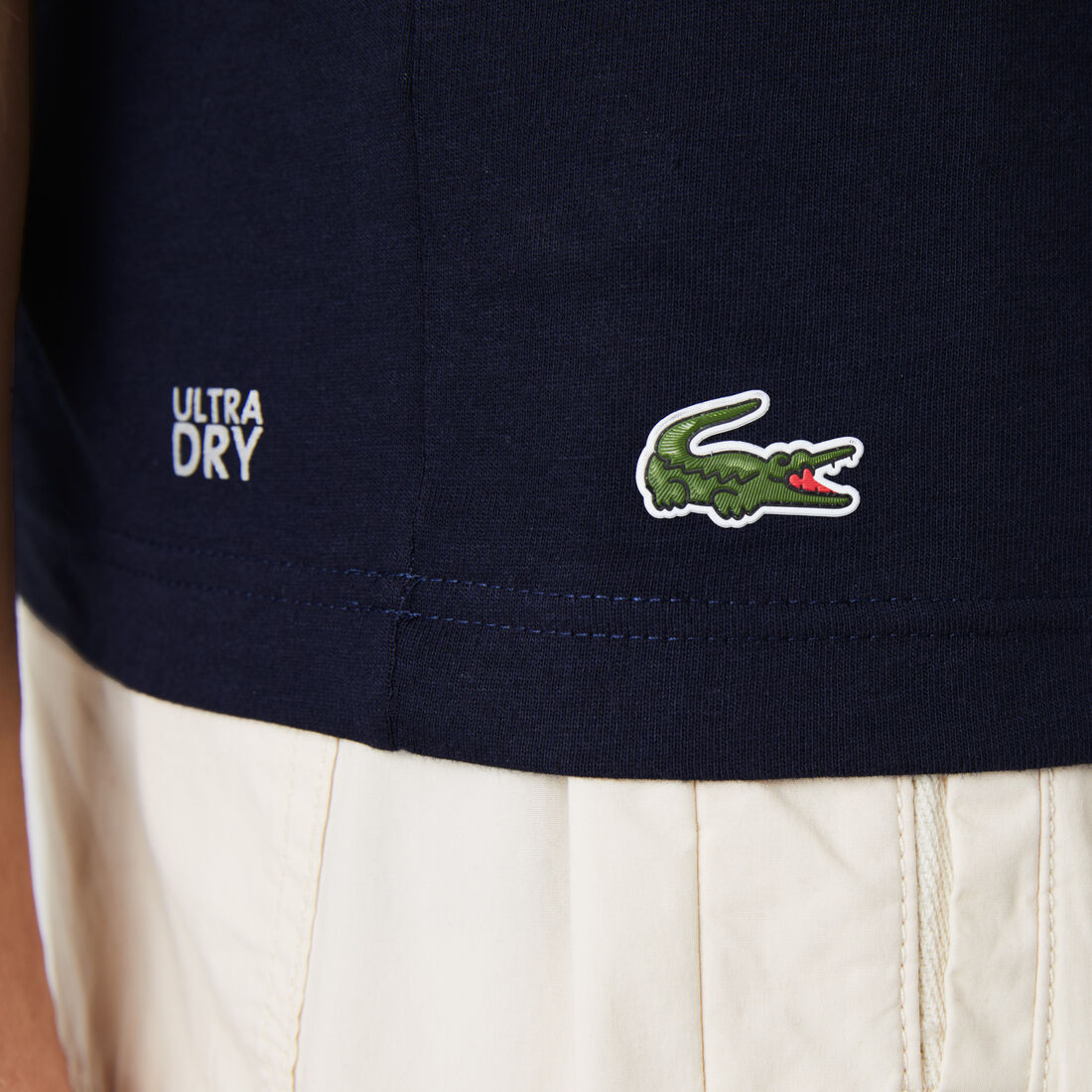 تي شيرت مسامي للرجال مع طباعة رسومية مجموعة Lacoste SPORT تي شيرت مسامي للرجال مع طباعة رسومية مجموعة Lacoste SPORT