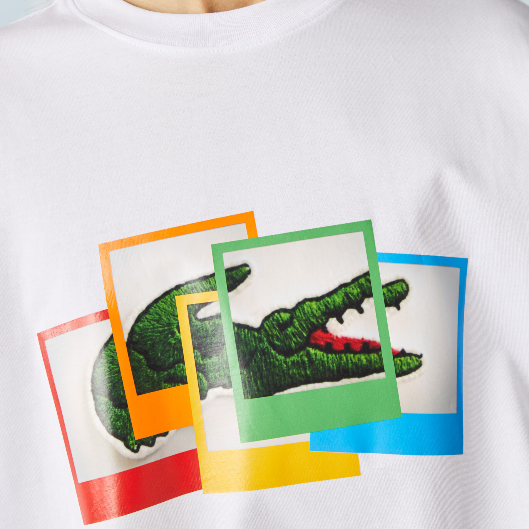 لاكوست تي شيرت قطني للجنسين قصة فضفاضة من مجموعة lacoste live و polaroid