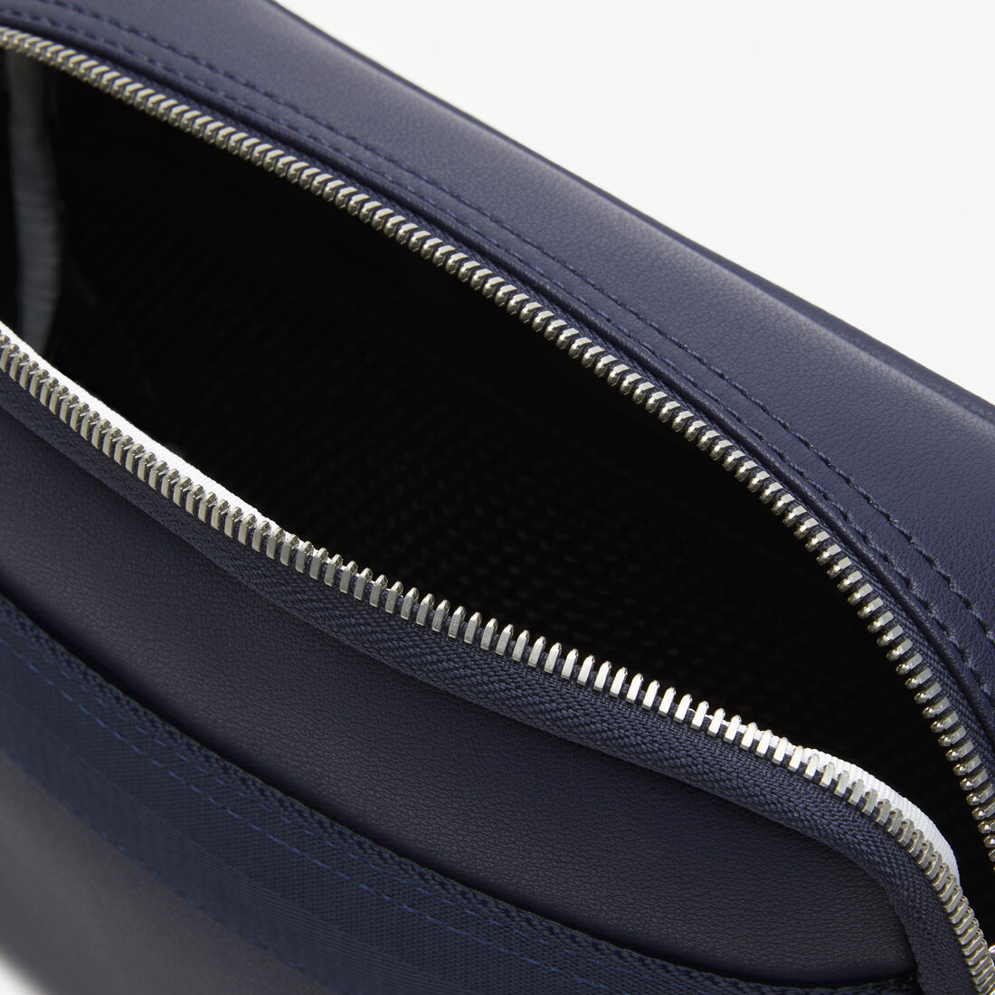 Men's Lacoste Contrast Edge Reporter Bag Men's Lacoste Contrast Edge Reporter Bag