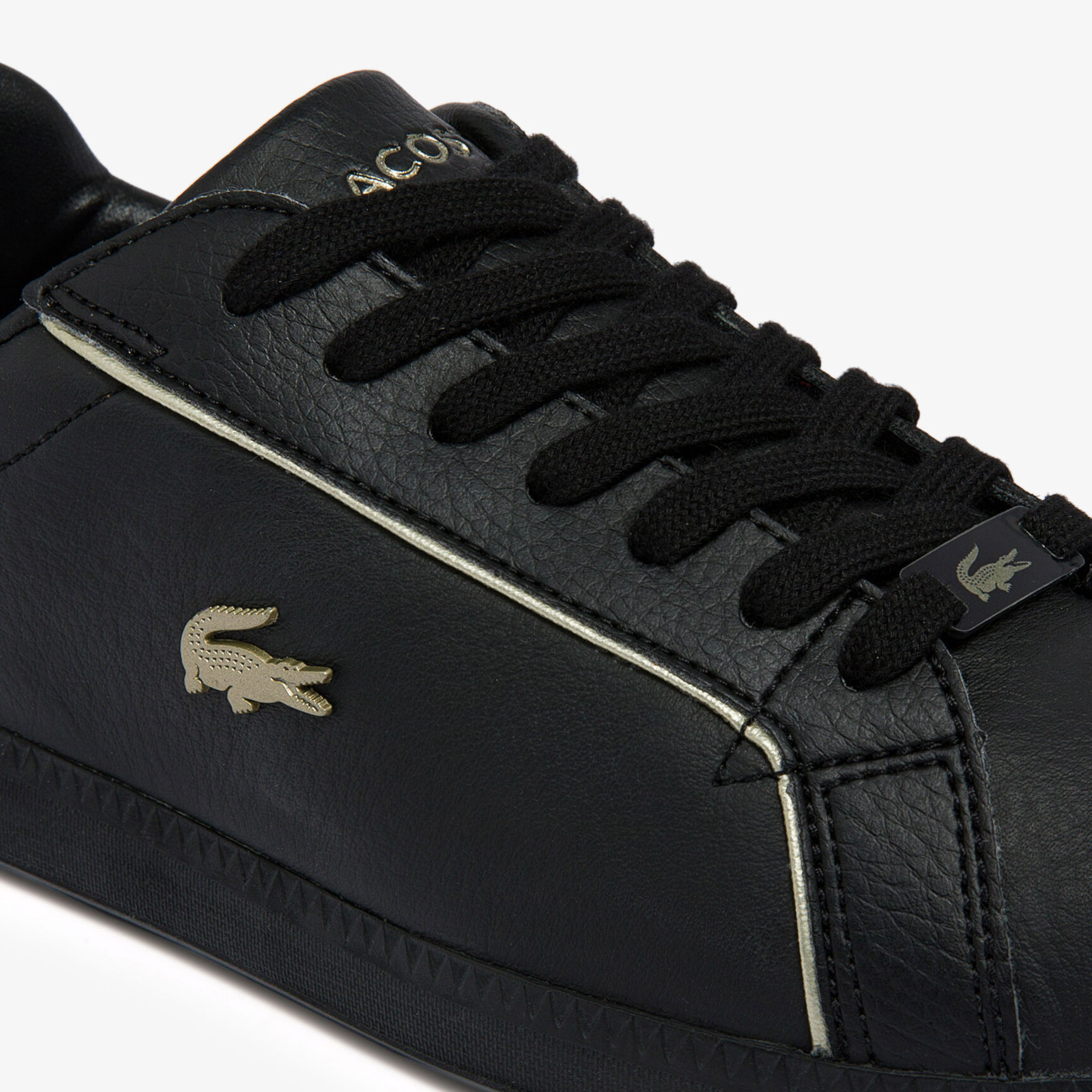 سنيكرز جراديوت جلد بأجزاء لامعة للنساء