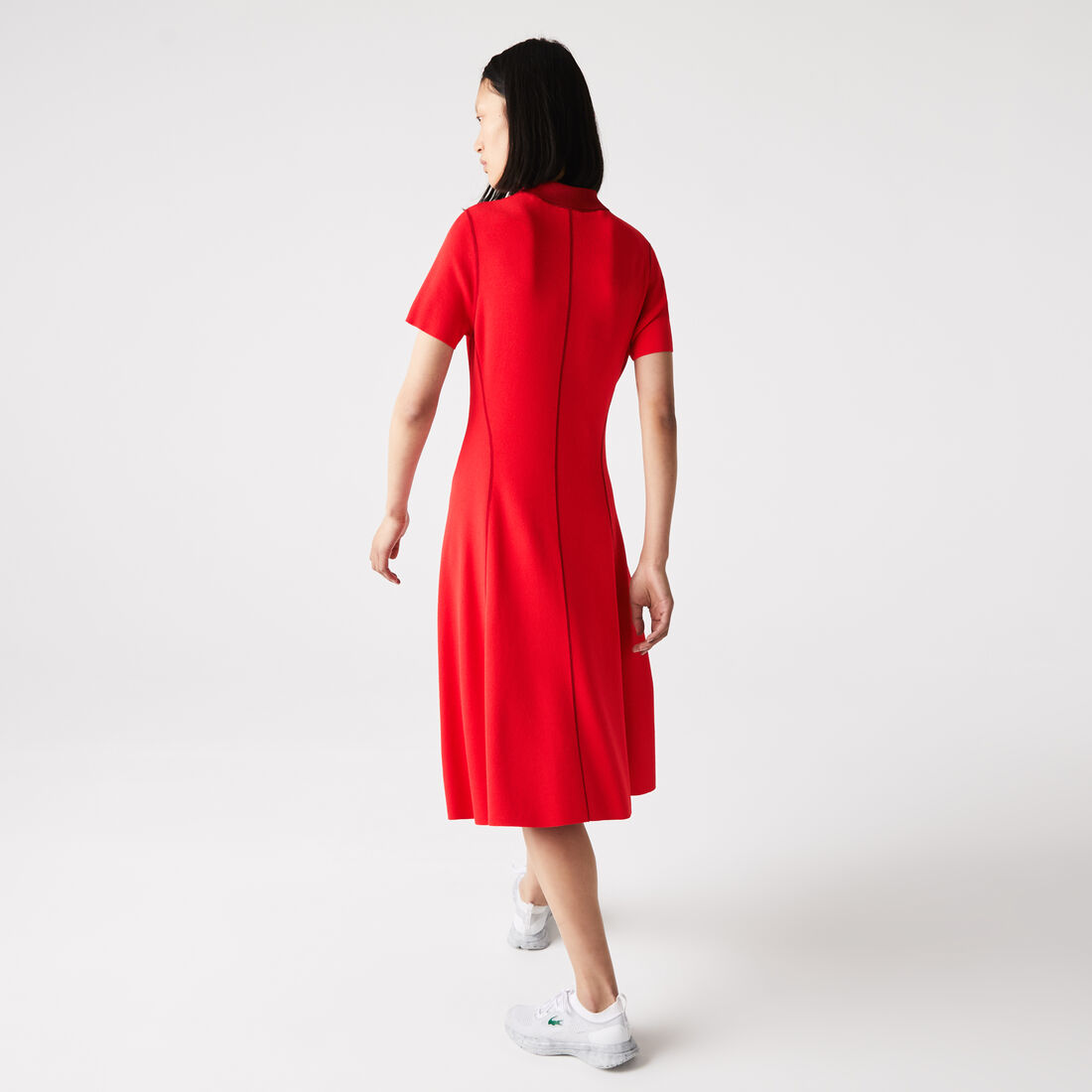 فستان بولو سكيتر نسيج بارز للنساء فستان بولو سكيتر نسيج بارز للنساء