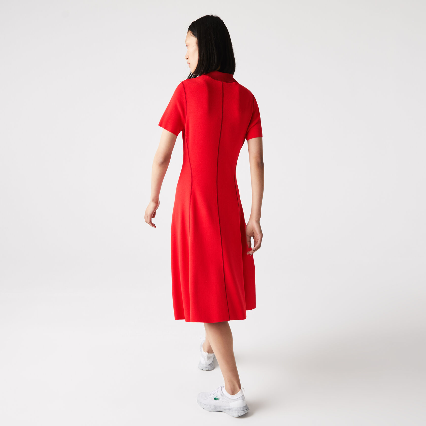 فستان بولو سكيتر نسيج بارز للنساء فستان بولو سكيتر نسيج بارز للنساء