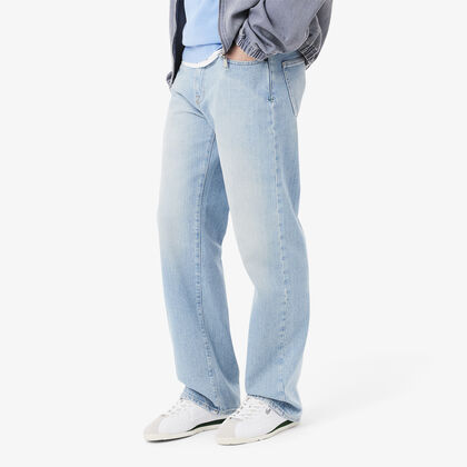 بنطال جينز بقصّة مستقيمة وخمسة جيوب