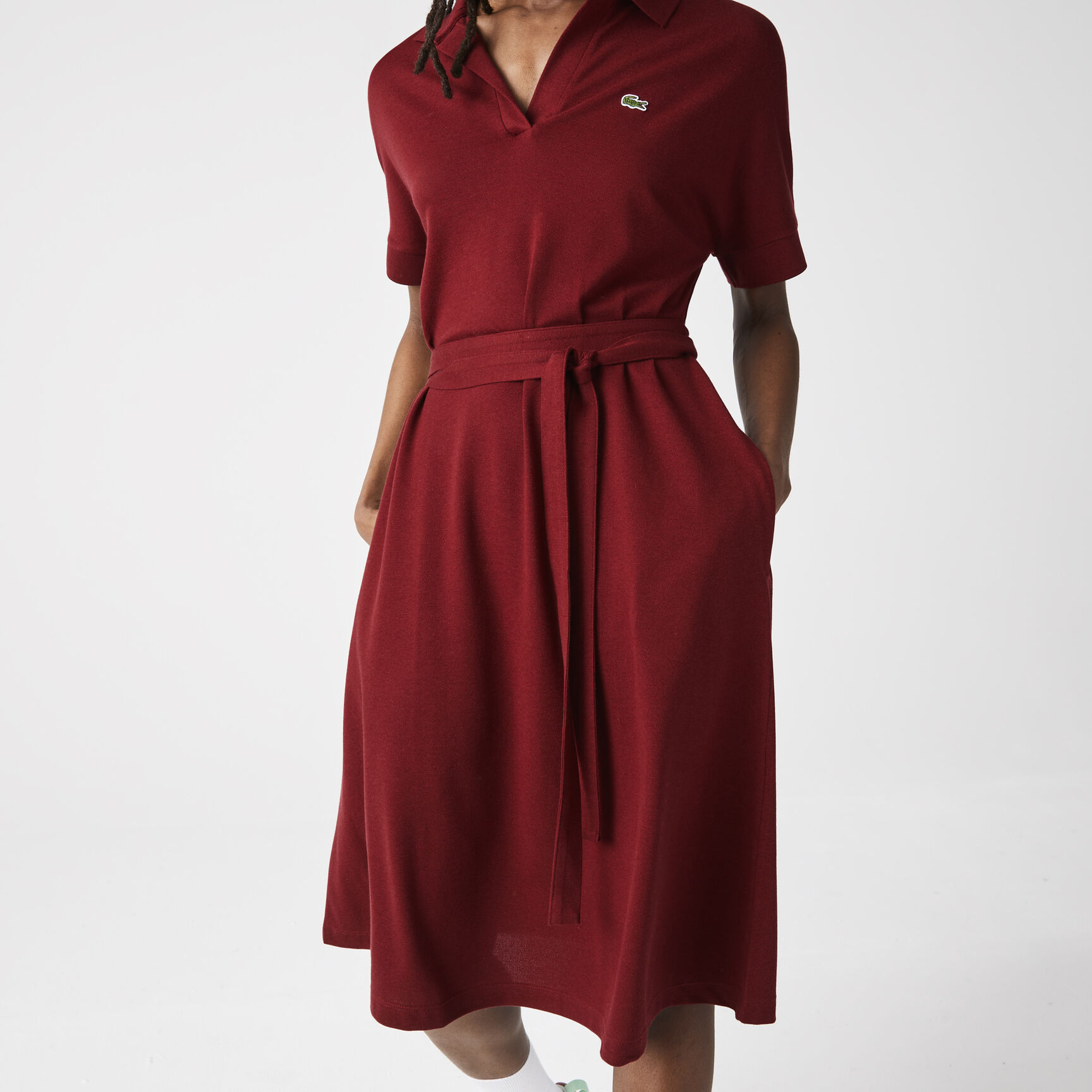 فستان بولو بيكيه بقصة واسعة وفتحة رقبة حرف V للنساء فستان بولو بيكيه بقصة واسعة وفتحة رقبة حرف V للنساء