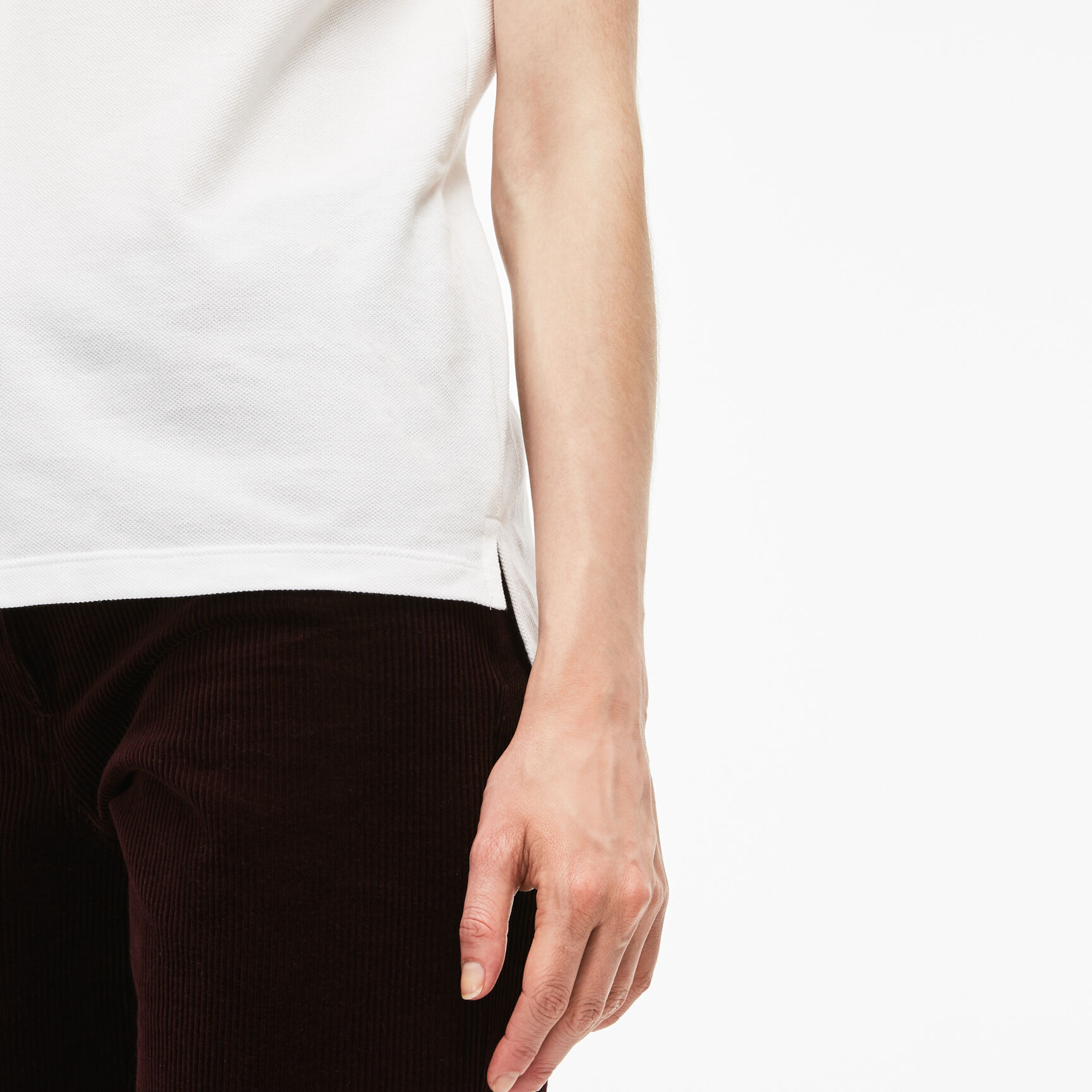 تيشيرت بولو لاكوست بيتي بيكيه قطن ناعم بقصة كلاسيكية للنساء Women's Lacoste Regular Fit Soft Cotton Petit Pique Polo Shirt - PF7839-00-001