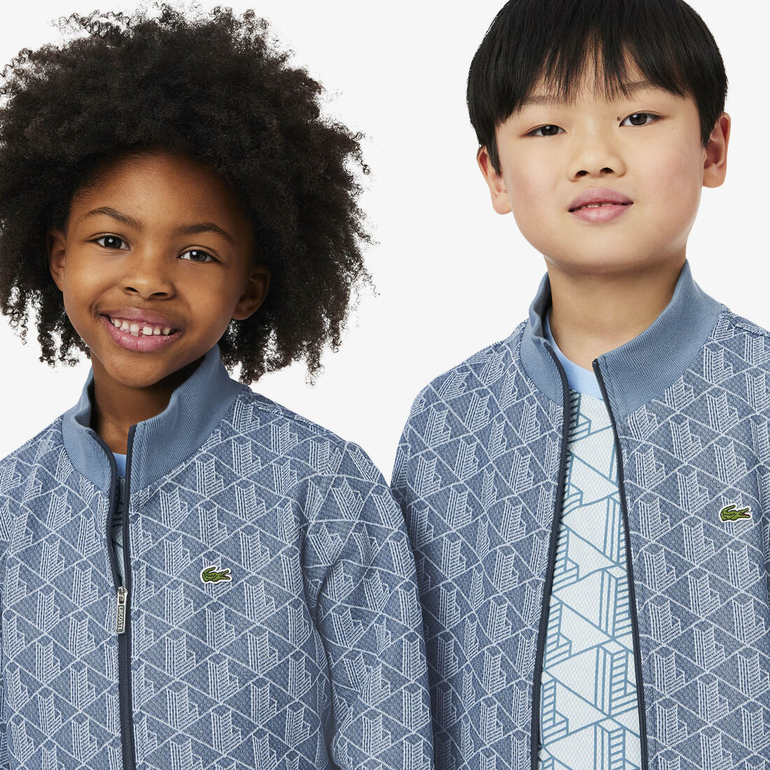 سويت شيرت باريس مونوغرام برقبة عالية وسحاب High Neck Zip-Up Paris Monogram Sweatshirt - SJ1233-00-HGI