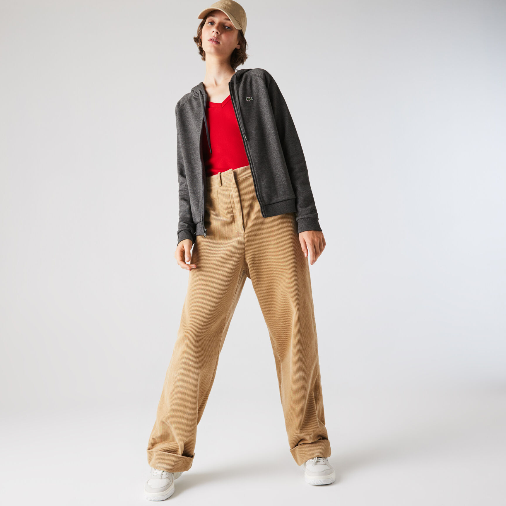 سويت شيرت للتنس من الصوف بسحاب وغطاء رأس مجموعة Lacoste SPORT للنساء سويت شيرت للتنس من الصوف بسحاب وغطاء رأس مجموعة Lacoste SPORT للنساء